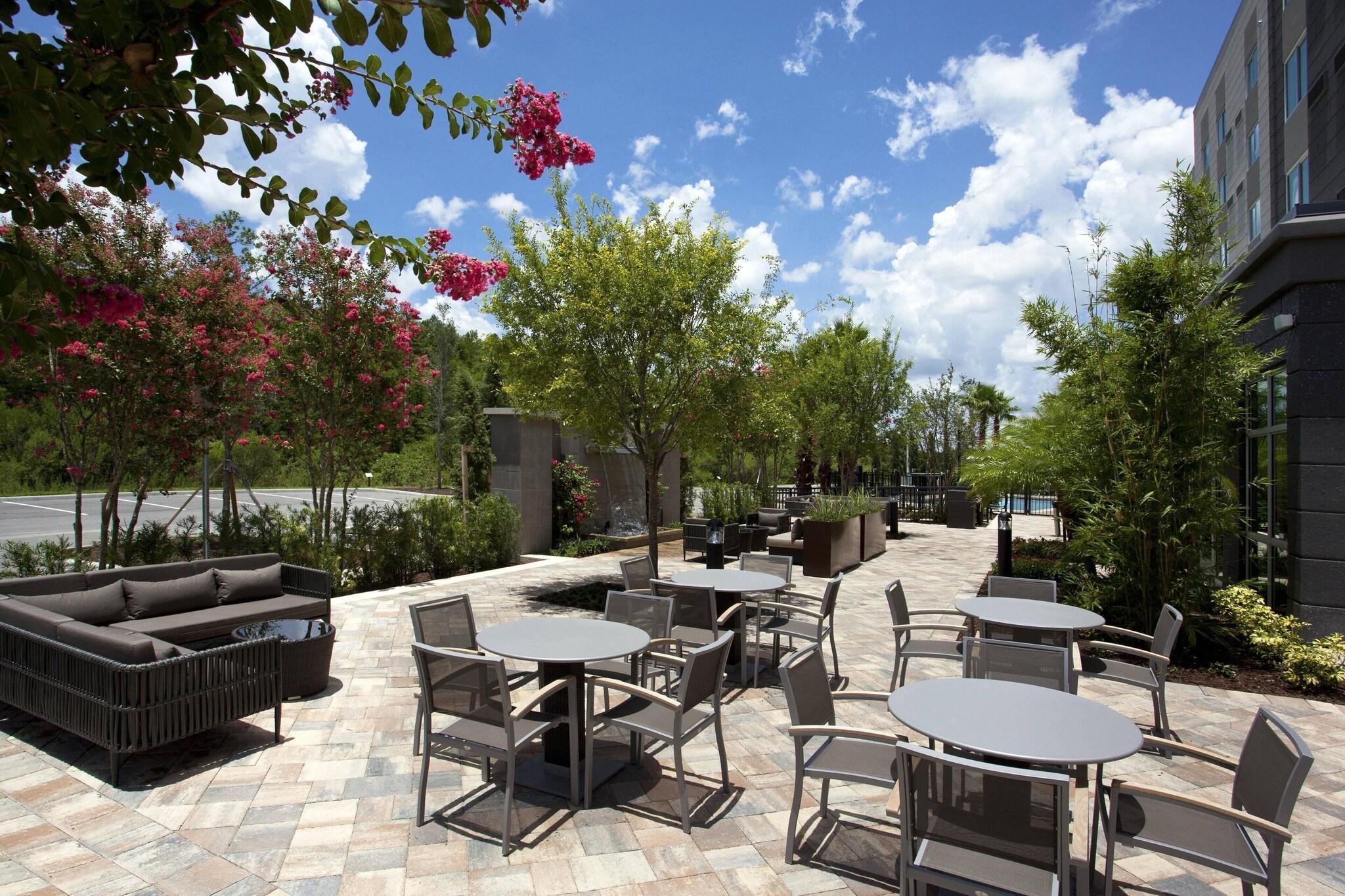 Vista Exterior Courtyard by Marriott Orlando South/Grande Lakes Area