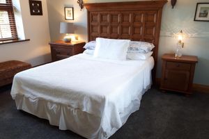 Alquiler Vacacional - Charming 1 Bedroom Cottage at The Priory Killarney