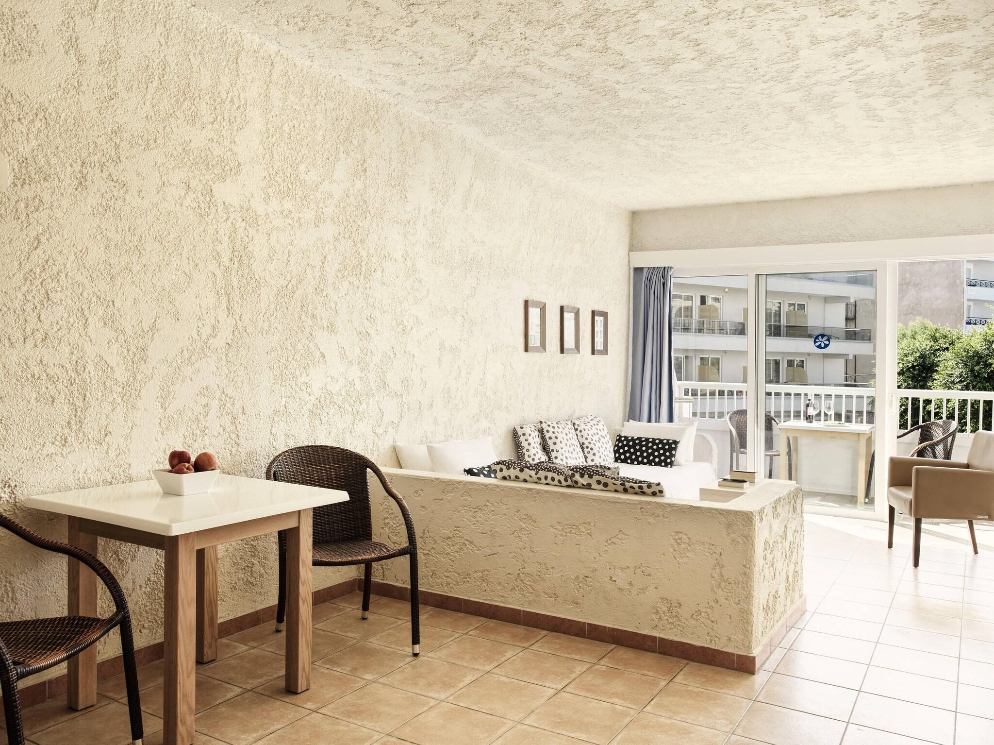 Varios The Apartments by Esperia