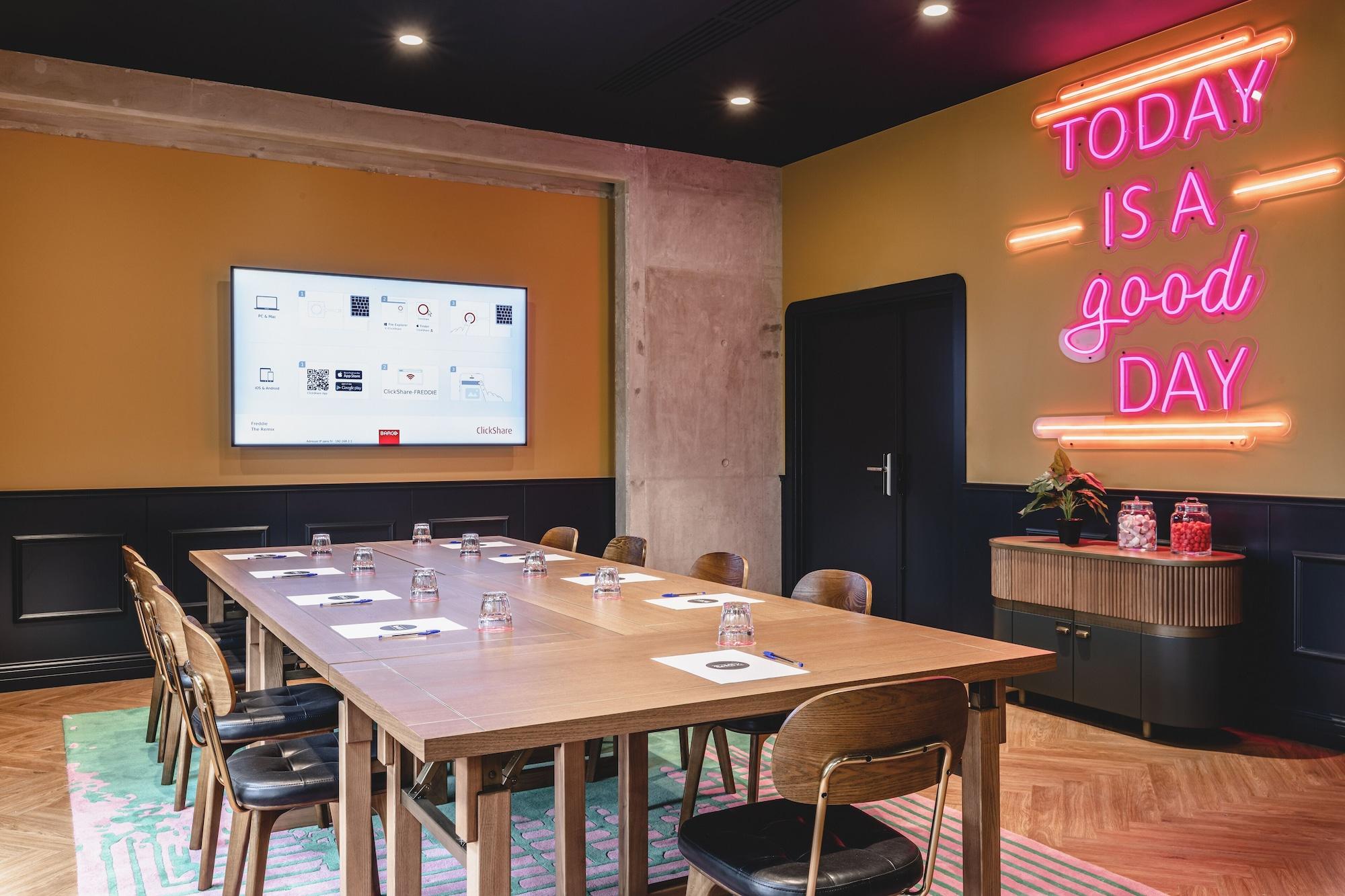 Sala de Reuniones The REMIX hotel