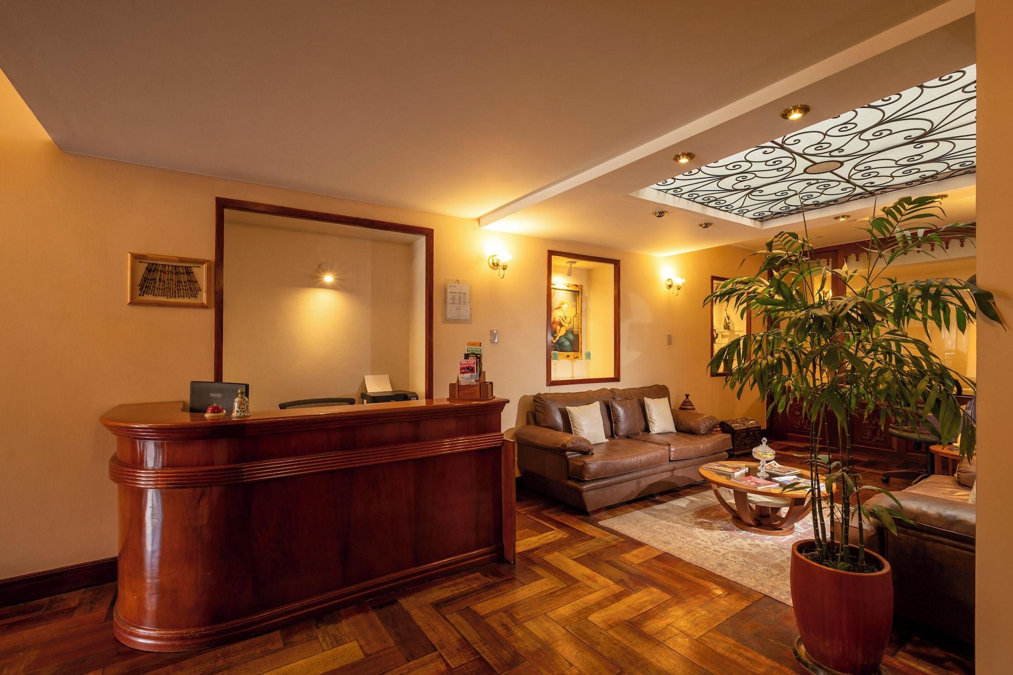 Vista Lobby El Virrey by Katari