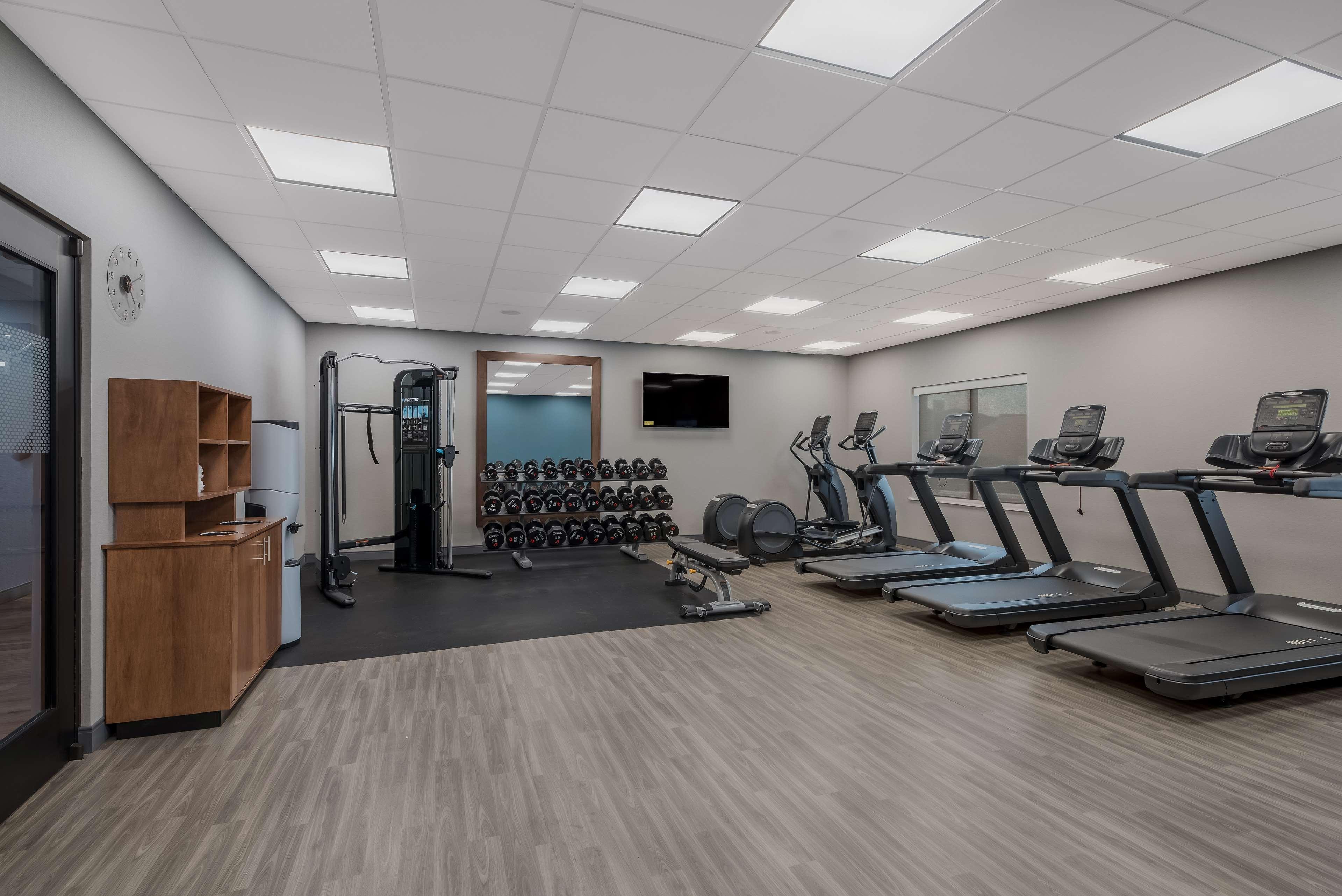 Gimnasio Hampton Inn Williams