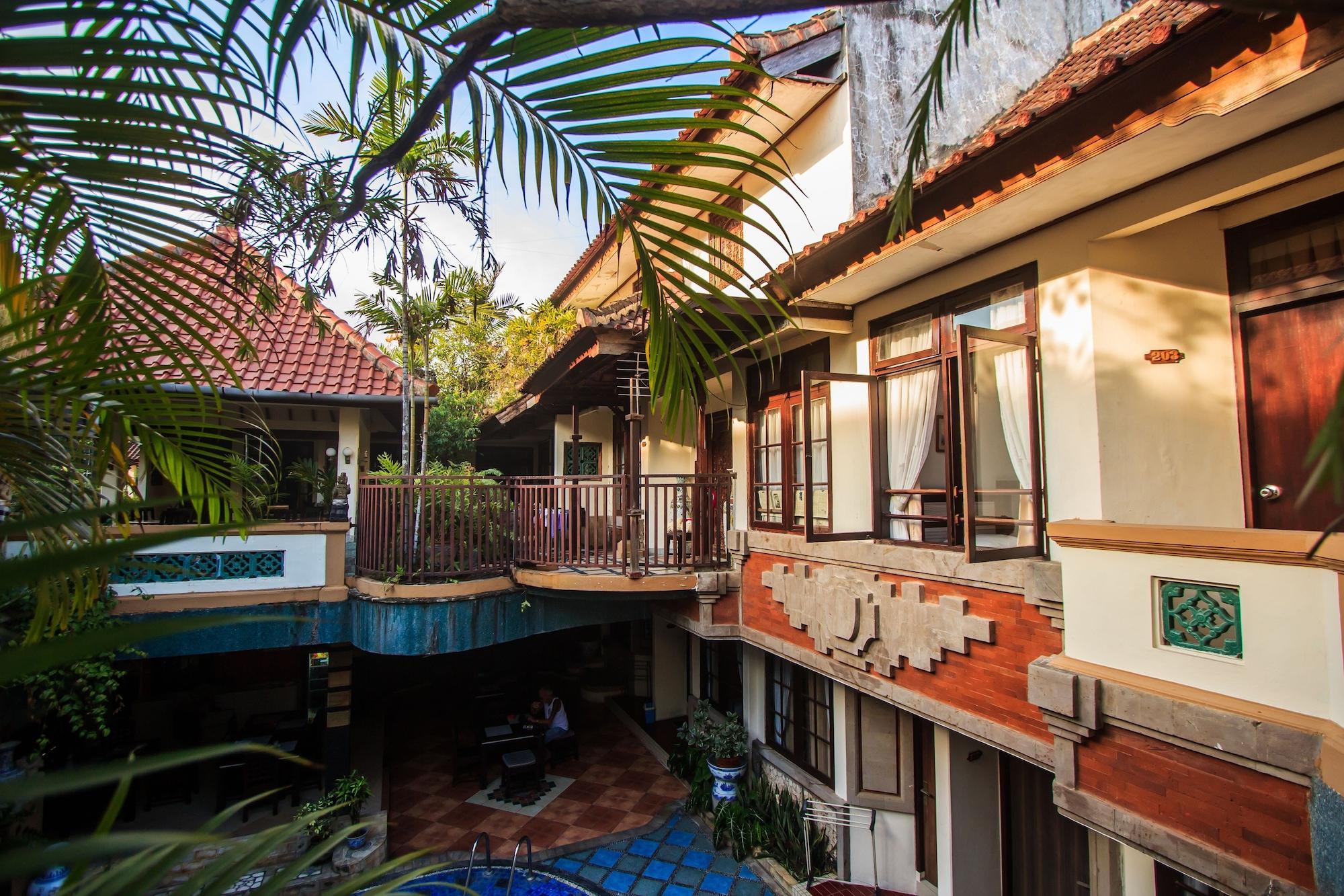 Vista Lobby Sri Ratu Hotel