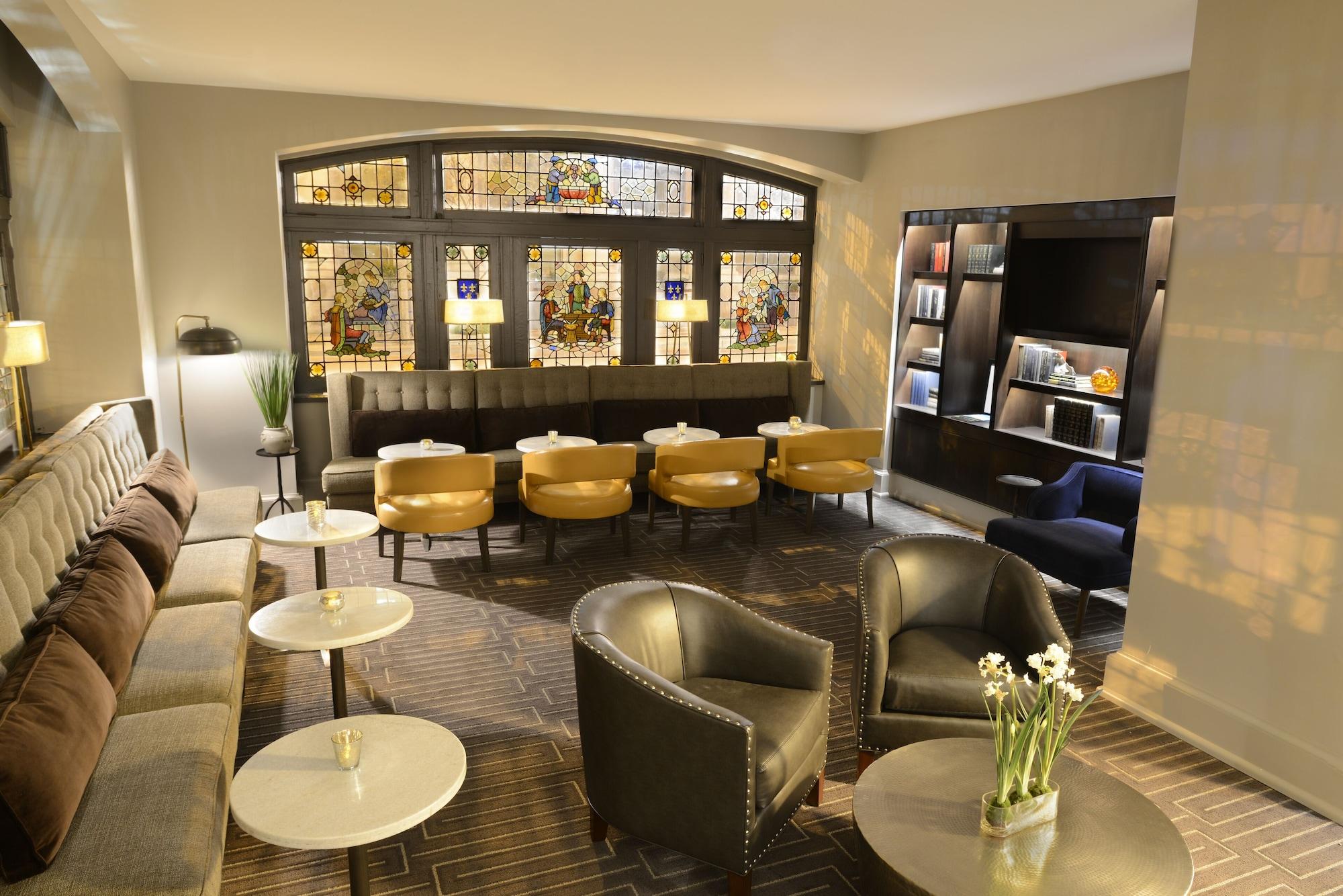 Bar/Salón Magnolia Hotel St. Louis, a Tribute Portfolio Hotel