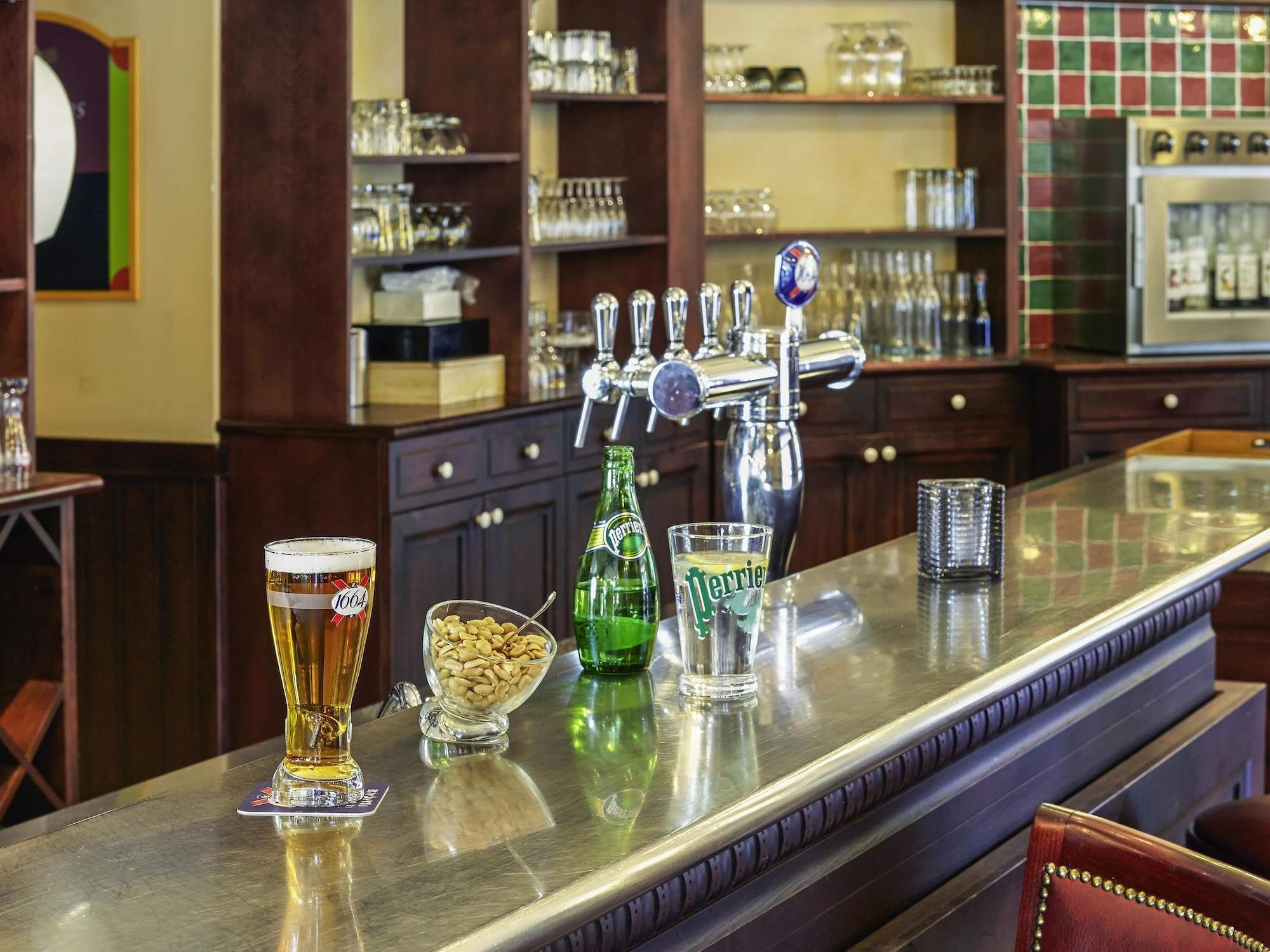 Vista Lobby ibis Chartres Ouest Luce