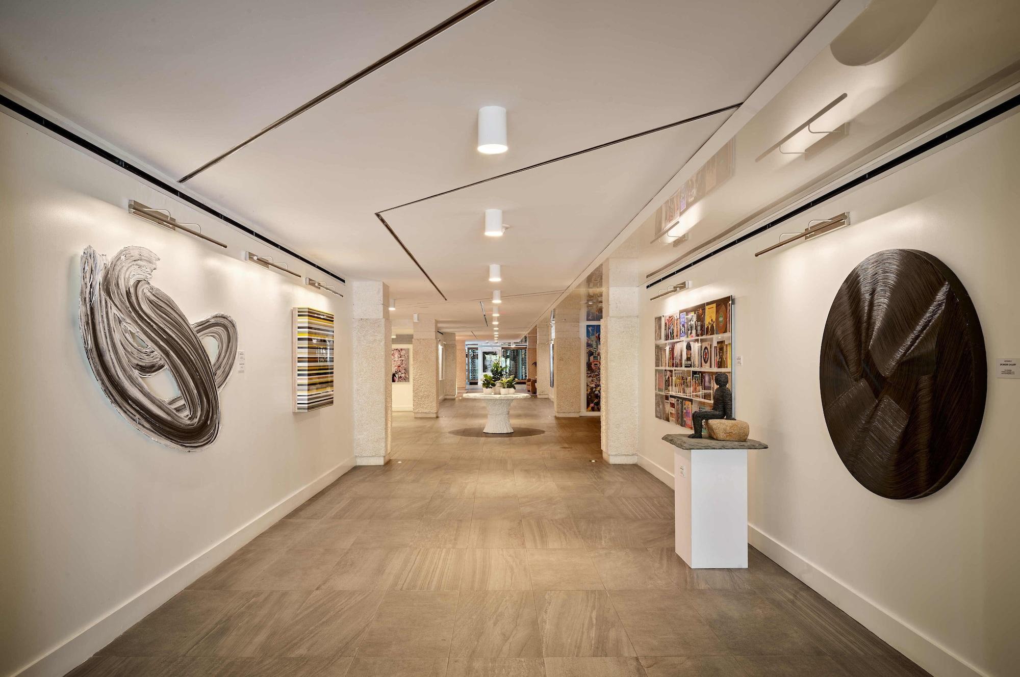 Vista Lobby Waterstone Resort & Marina Boca Raton, Curio Collection by Hilton