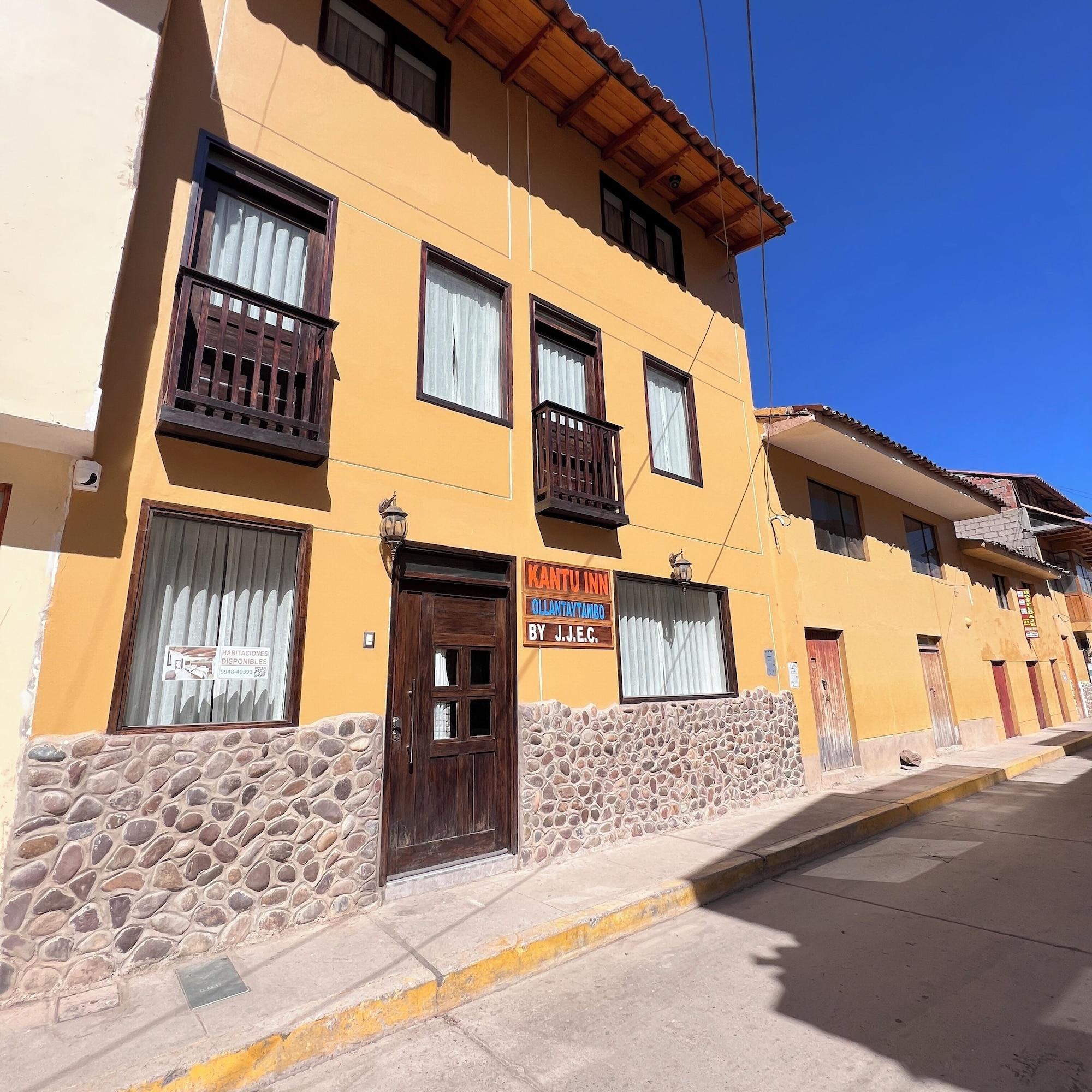 Vista Exterior Kantu Inn