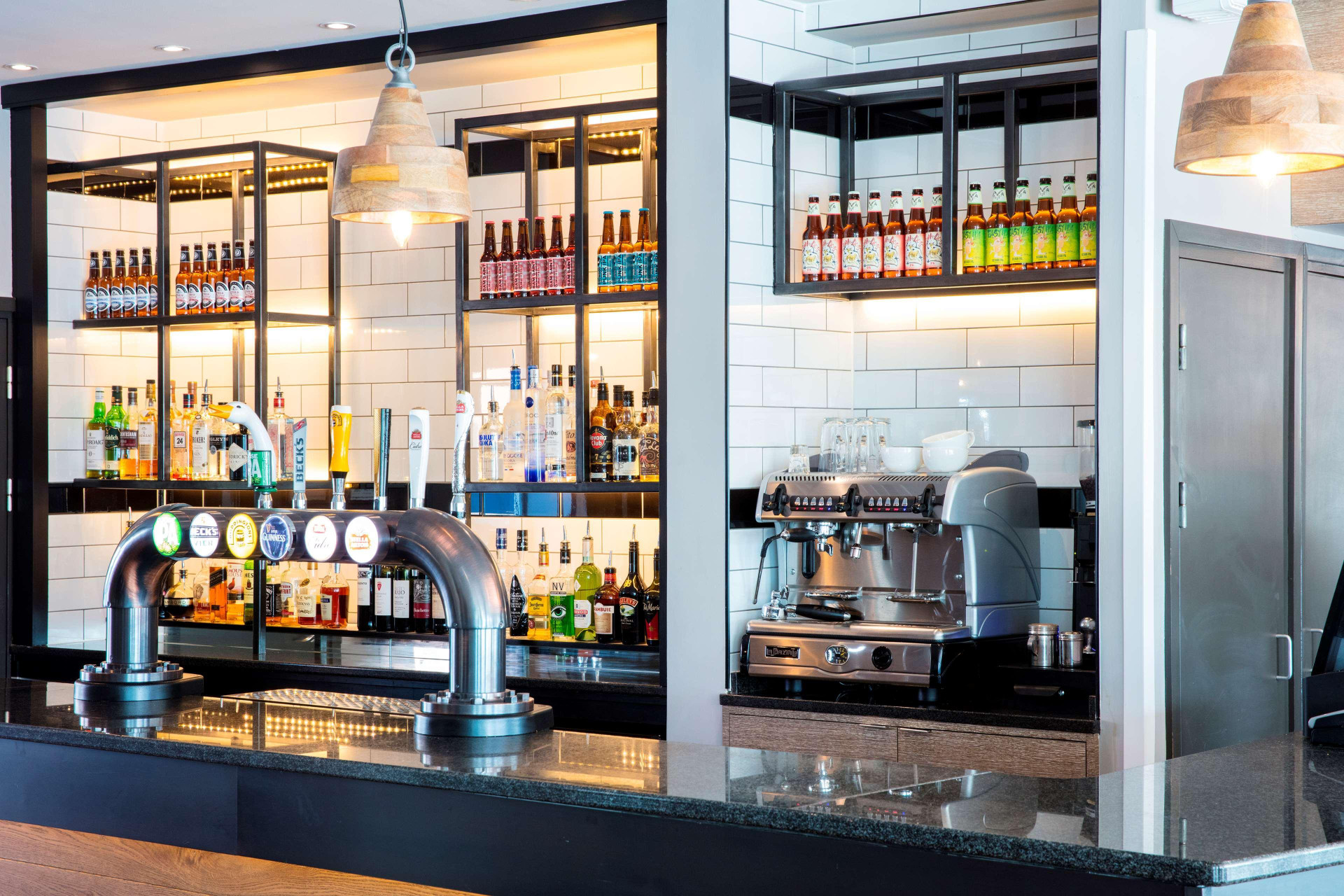 Vista Exterior Hilton Garden Inn Glasgow City Centre