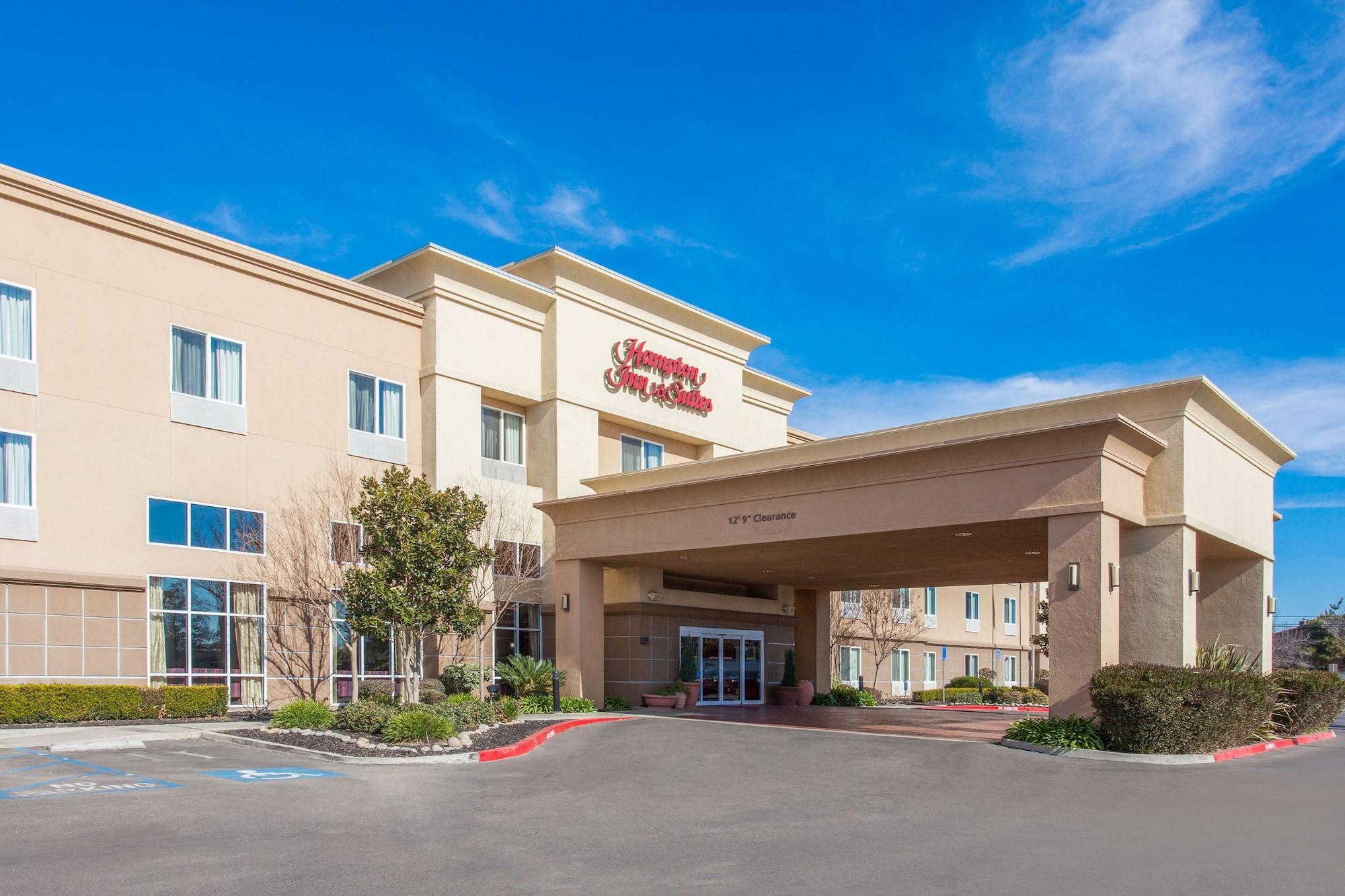 Vista Exterior Hampton Inn & Suites Merced