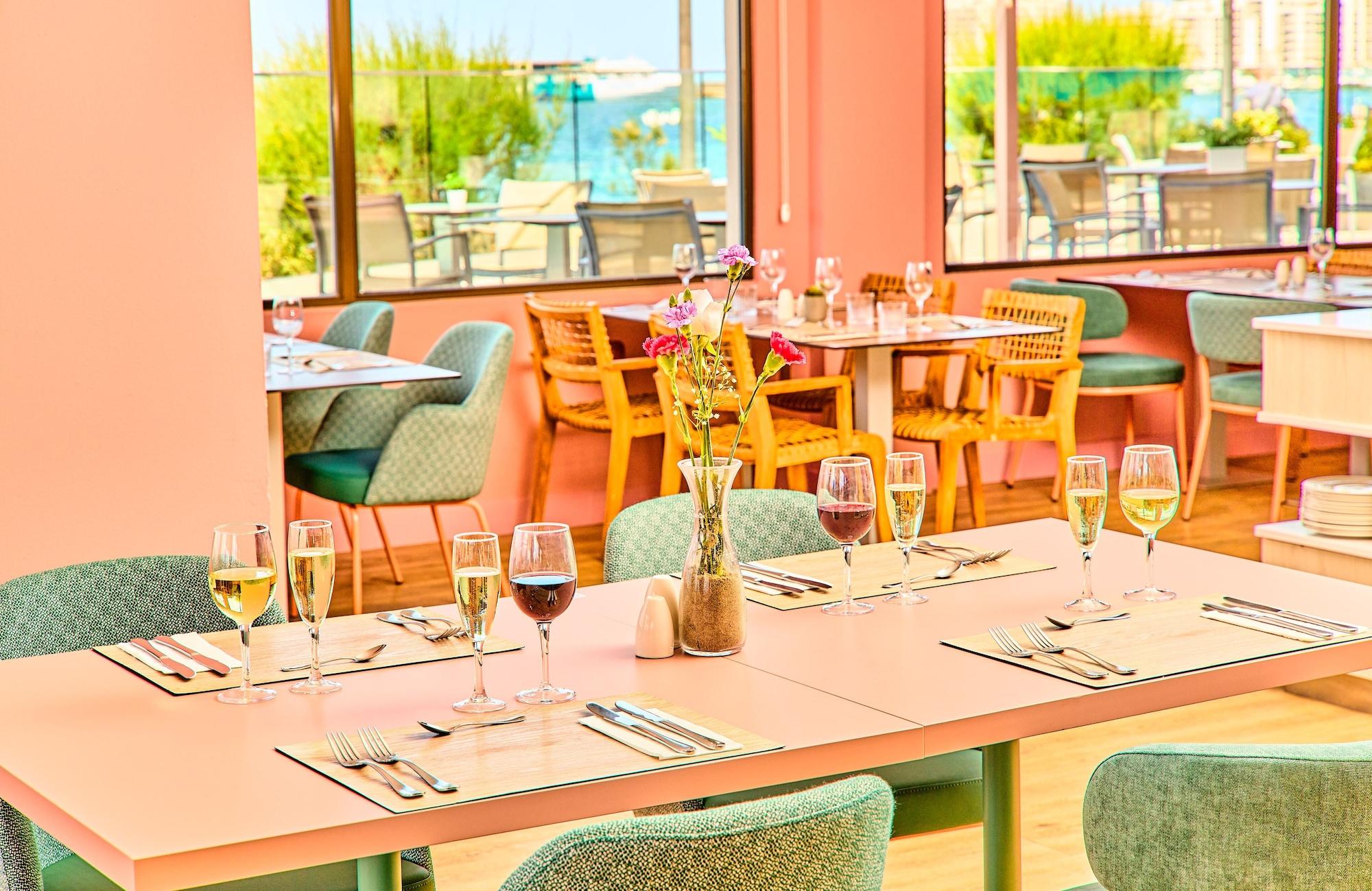 Restaurant NYX Hotel Ibiza - Adults Only
