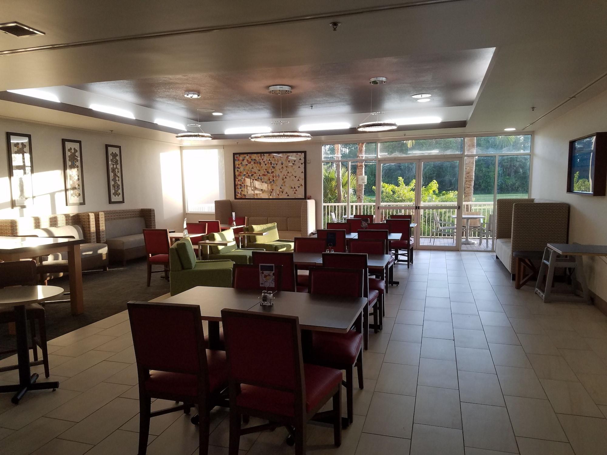 Restaurant Daytona Speedway Hotel