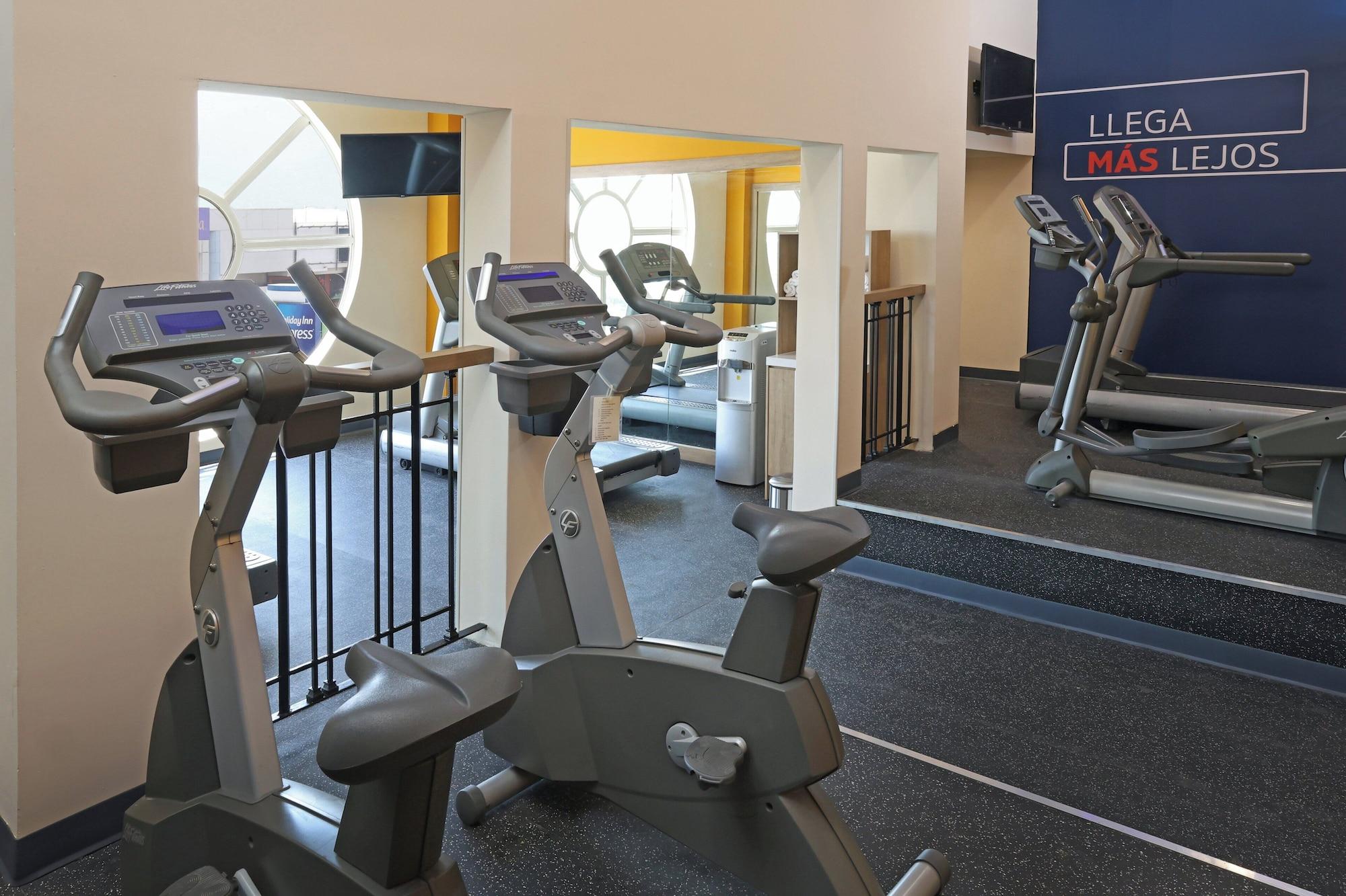Gimnasio Holiday Inn Express Tecnológico Monterrey by IHG