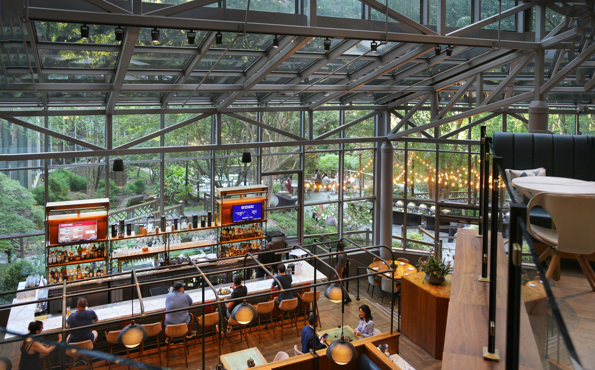 Bar/Salón Crowne Plaza Atlanta Perimeter at Ravinia by IHG