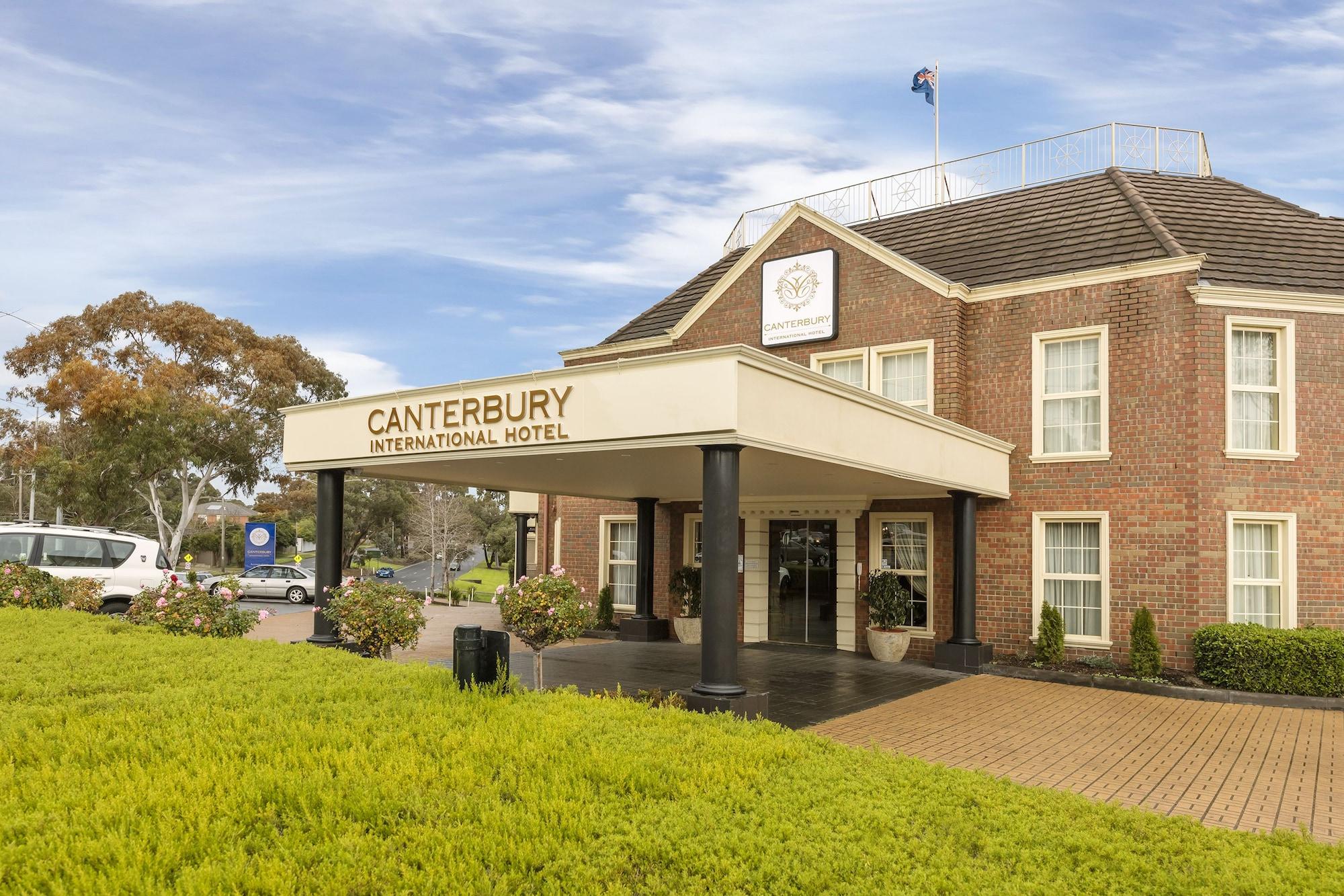 Vista Exterior Canterbury International Hotel