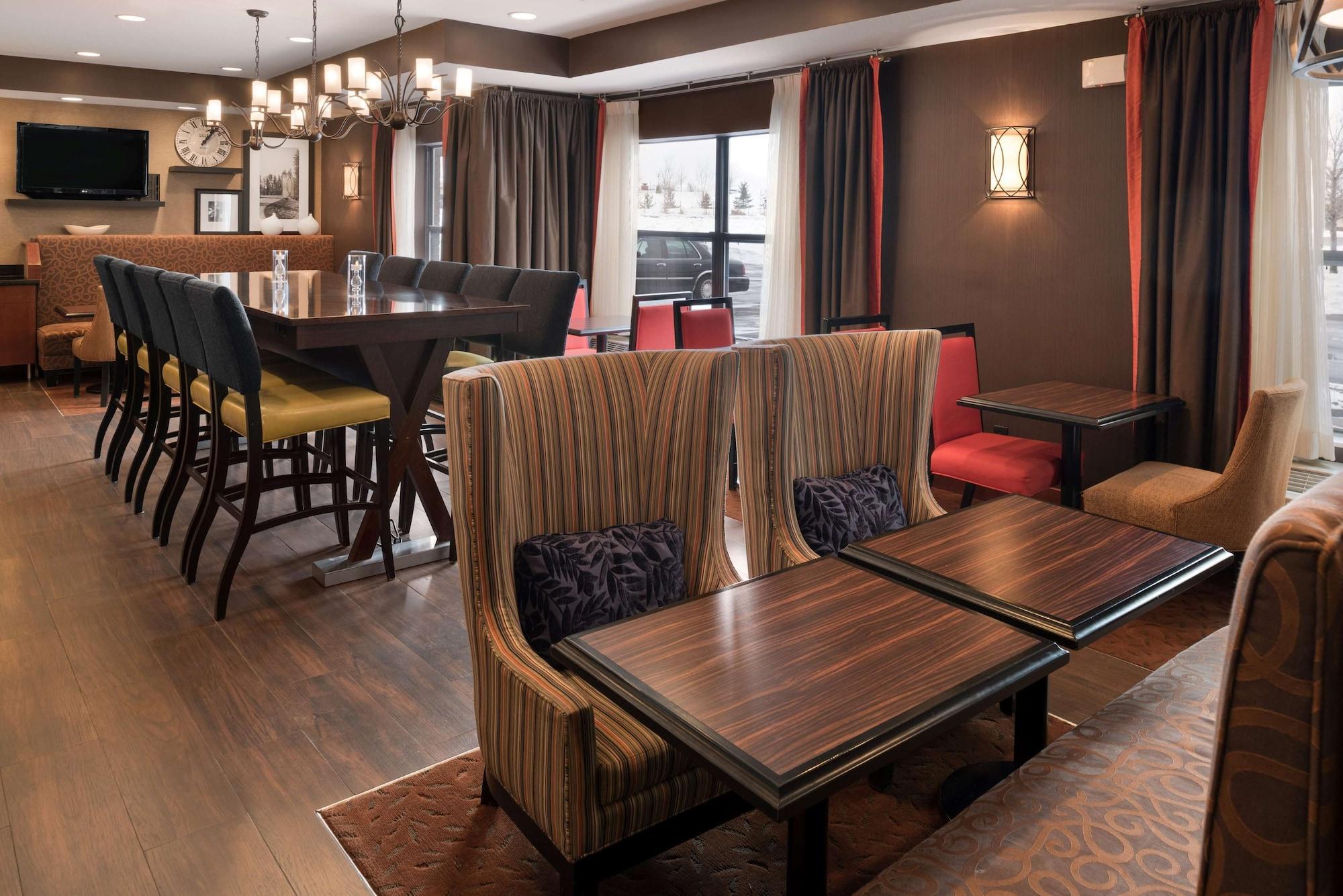 Vista Lobby Hampton Inn Minneapolis/St. Paul-Woodbury