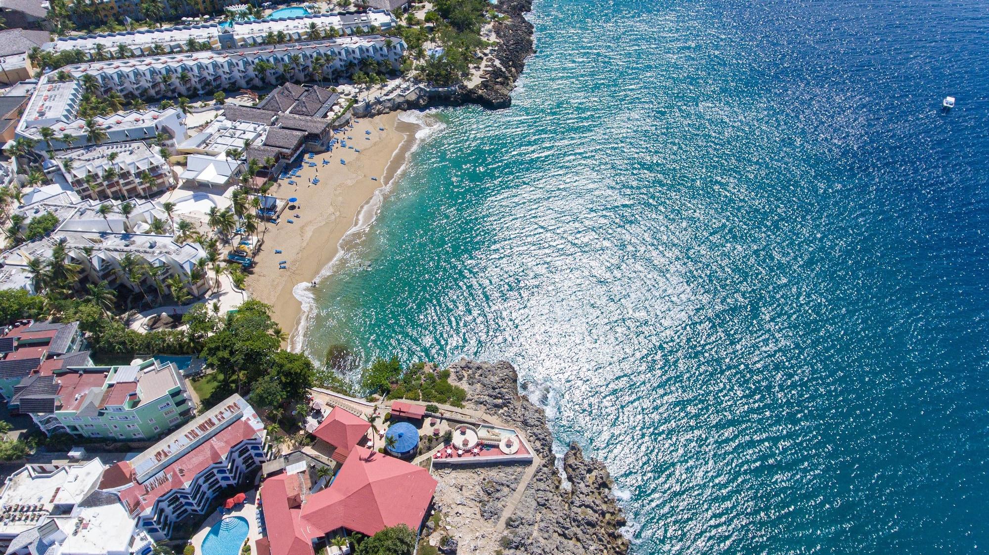 Vista Exterior Sosua by the Sea Boutique Beach Resort