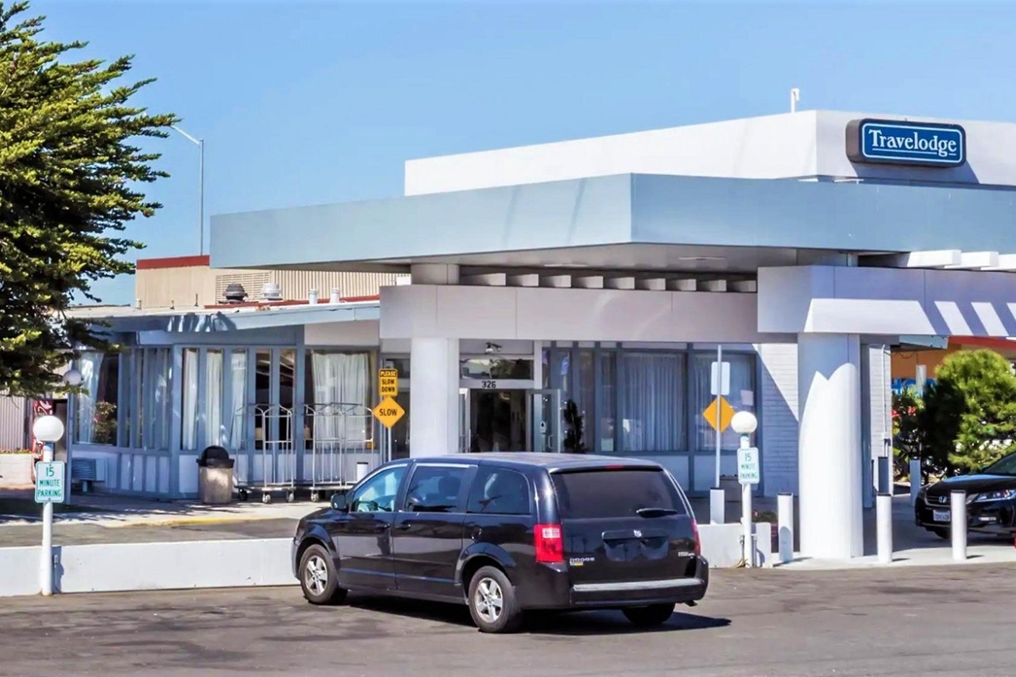 Vista Lobby Travelodge by Wyndham San Francisco Airport North