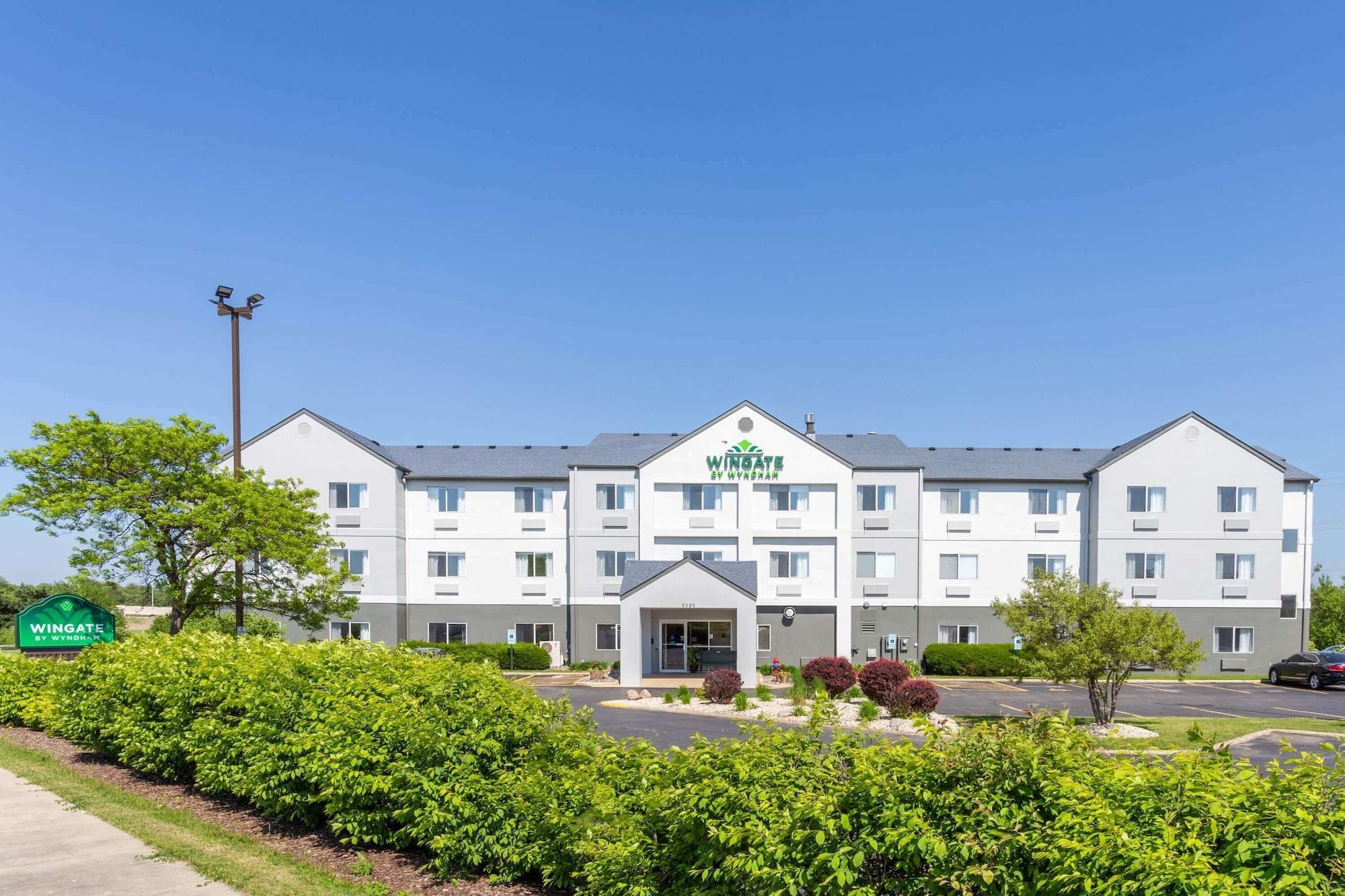Vista Exterior Wingate by Wyndham Gurnee