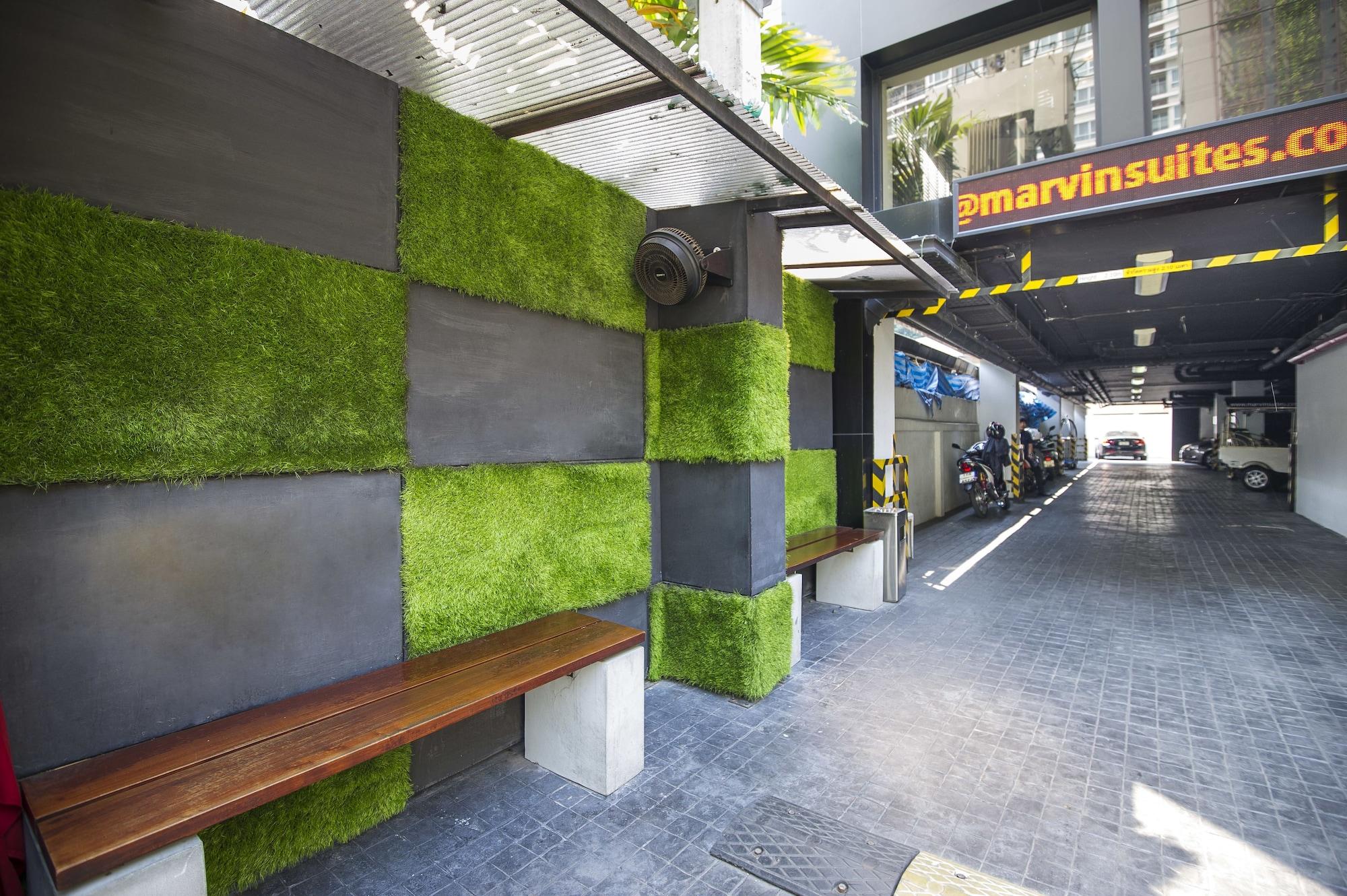 Vista Exterior Marvin Suites Hotel