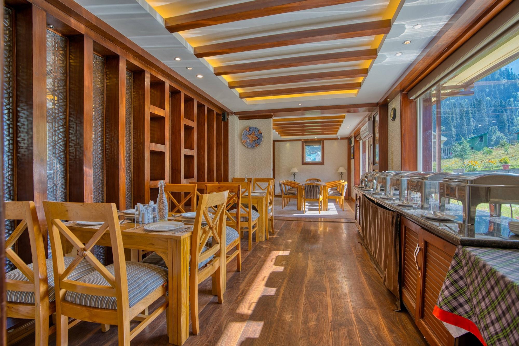 Restaurant Golden Meadows Hotels & Resorts