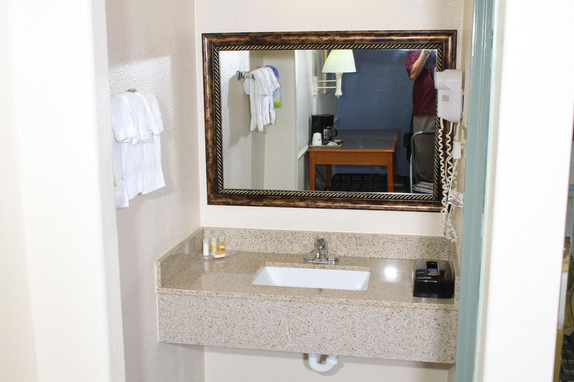 Equipamiento de Habitación Days Inn by Wyndham Houston