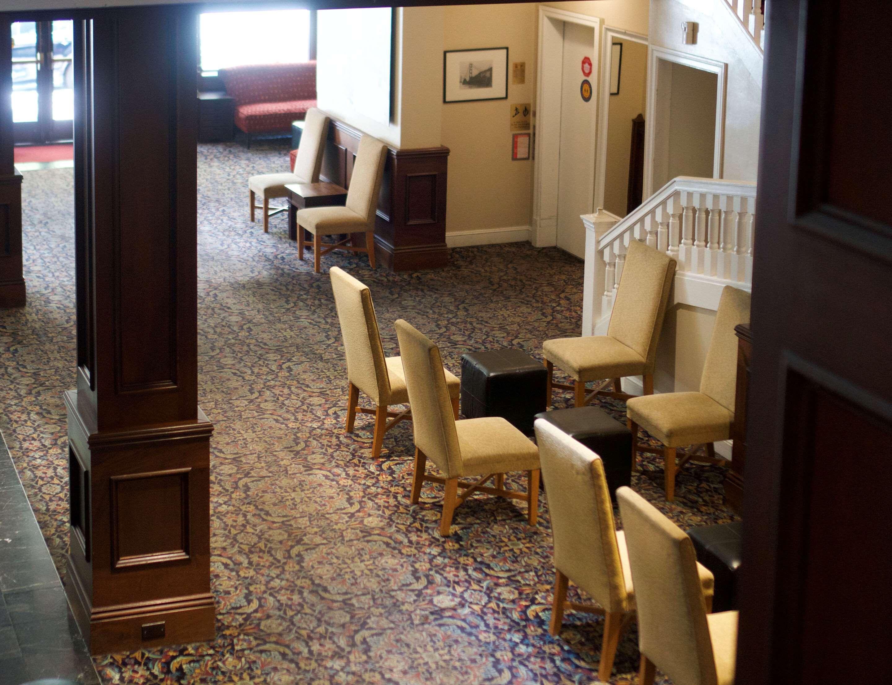 Vista Lobby Washington Inn