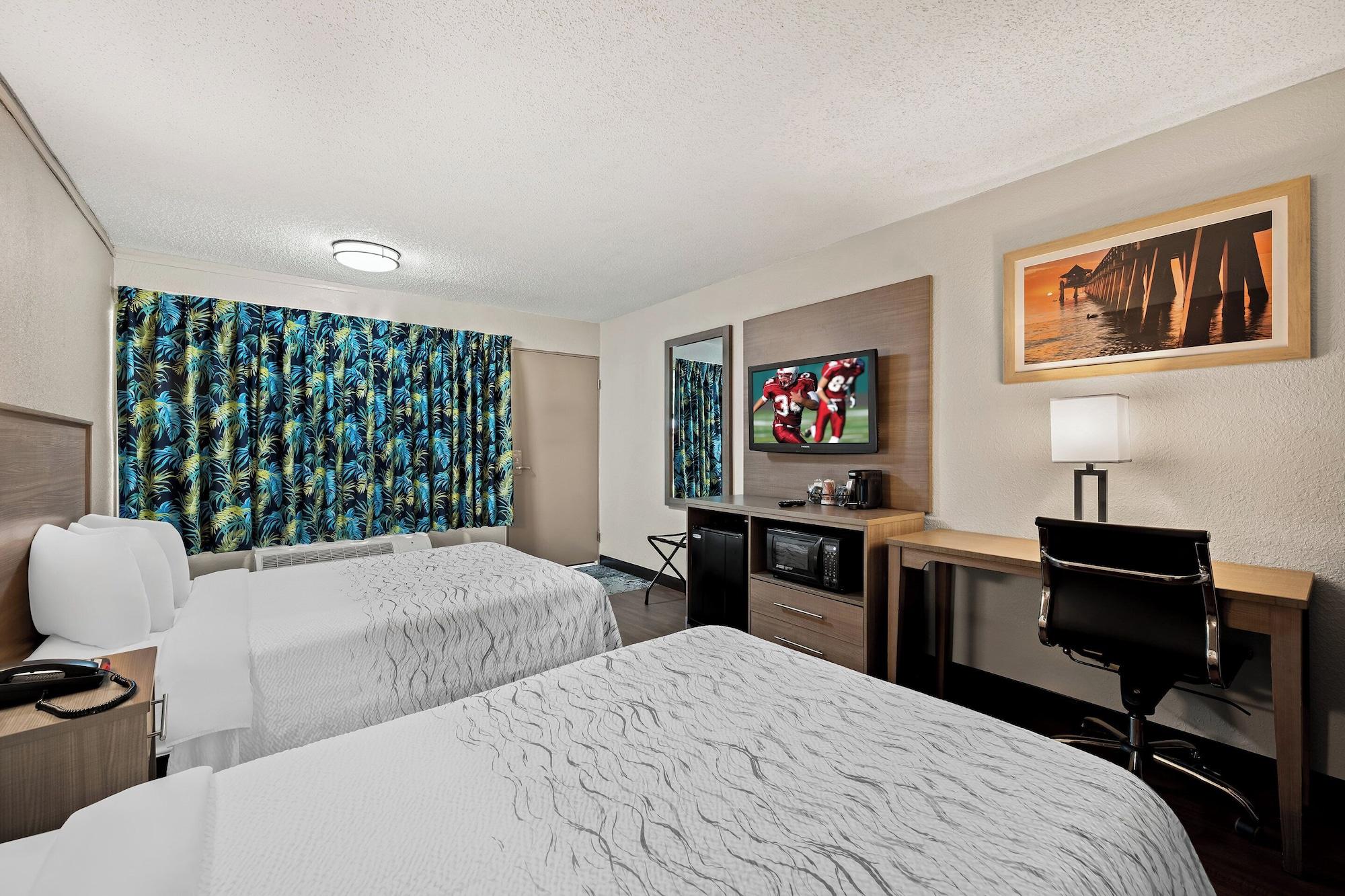 Habitación Red Roof Inn PLUS+ & Suites Naples Downtown-5th Ave S