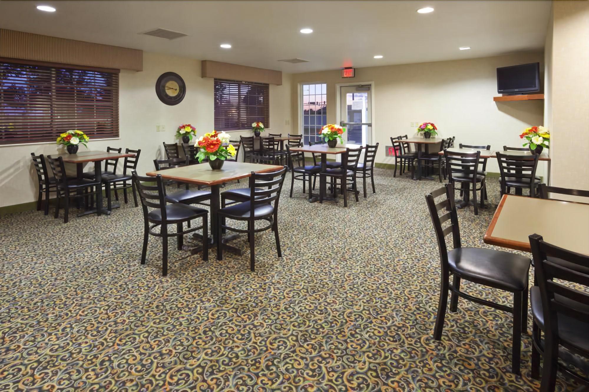 Restaurant GrandStay Hotel & Suites Becker-Big Lake