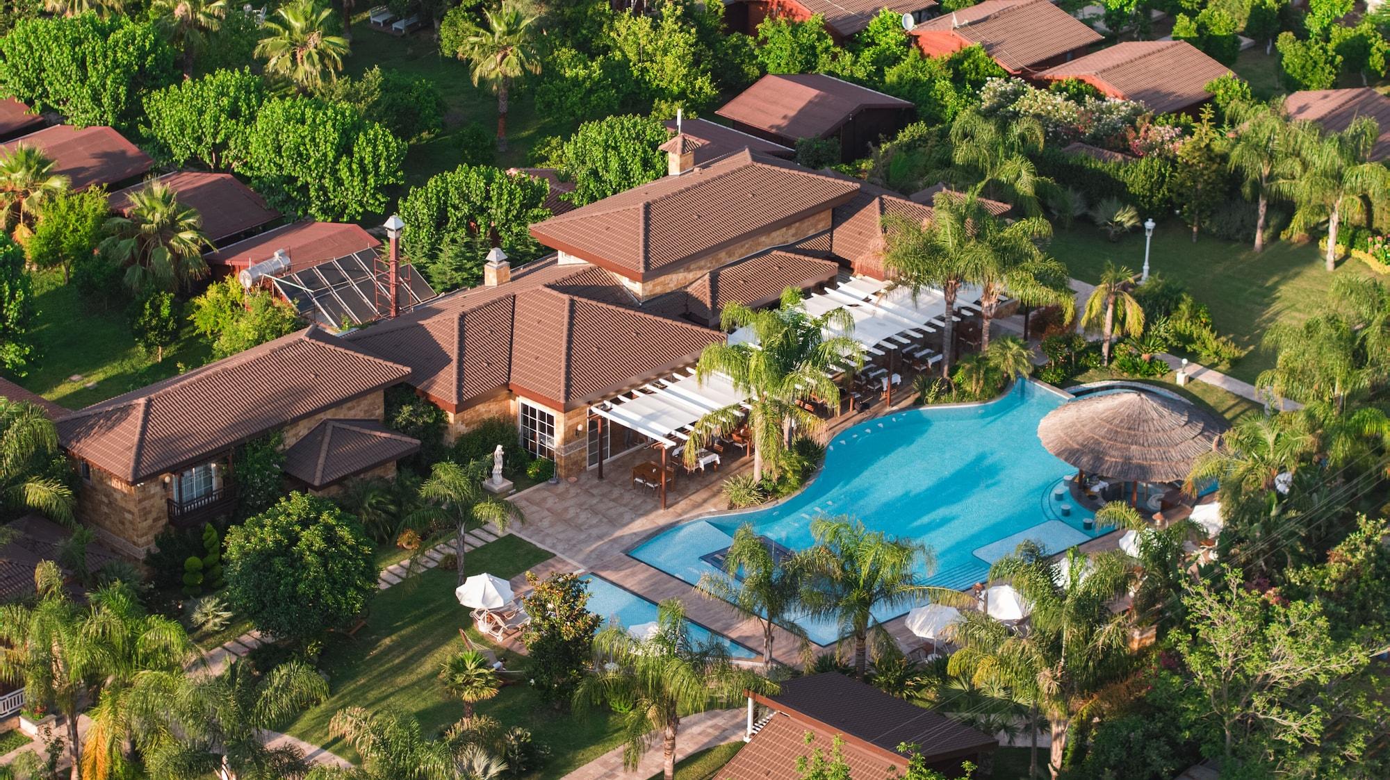 Vista Exterior Cirali Hera Hotel