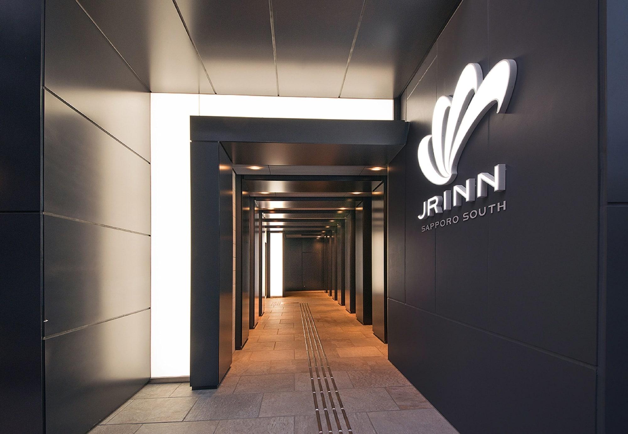 Vista Exterior JR Inn Sapporo South
