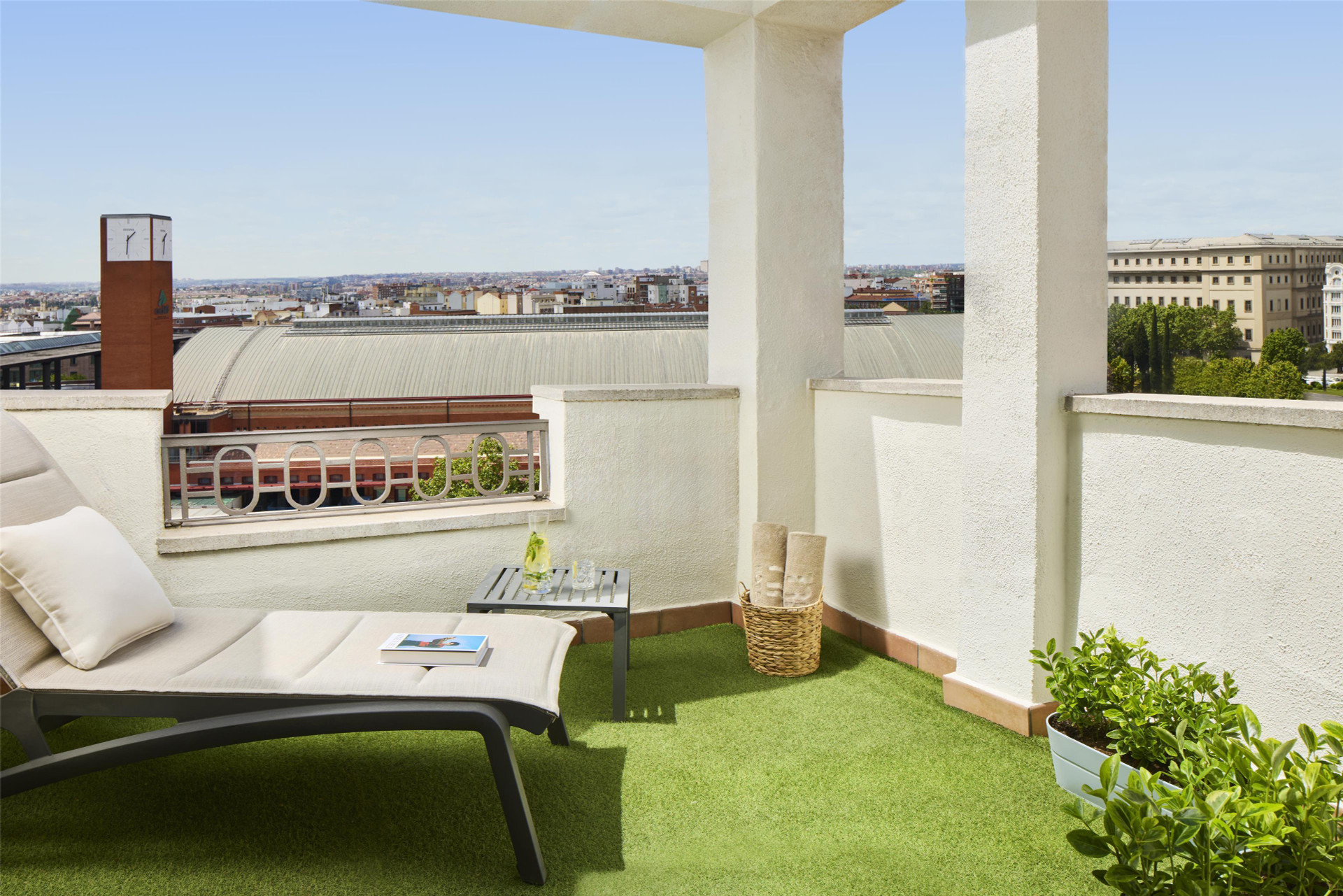 Bar/Salón NH Madrid Atocha