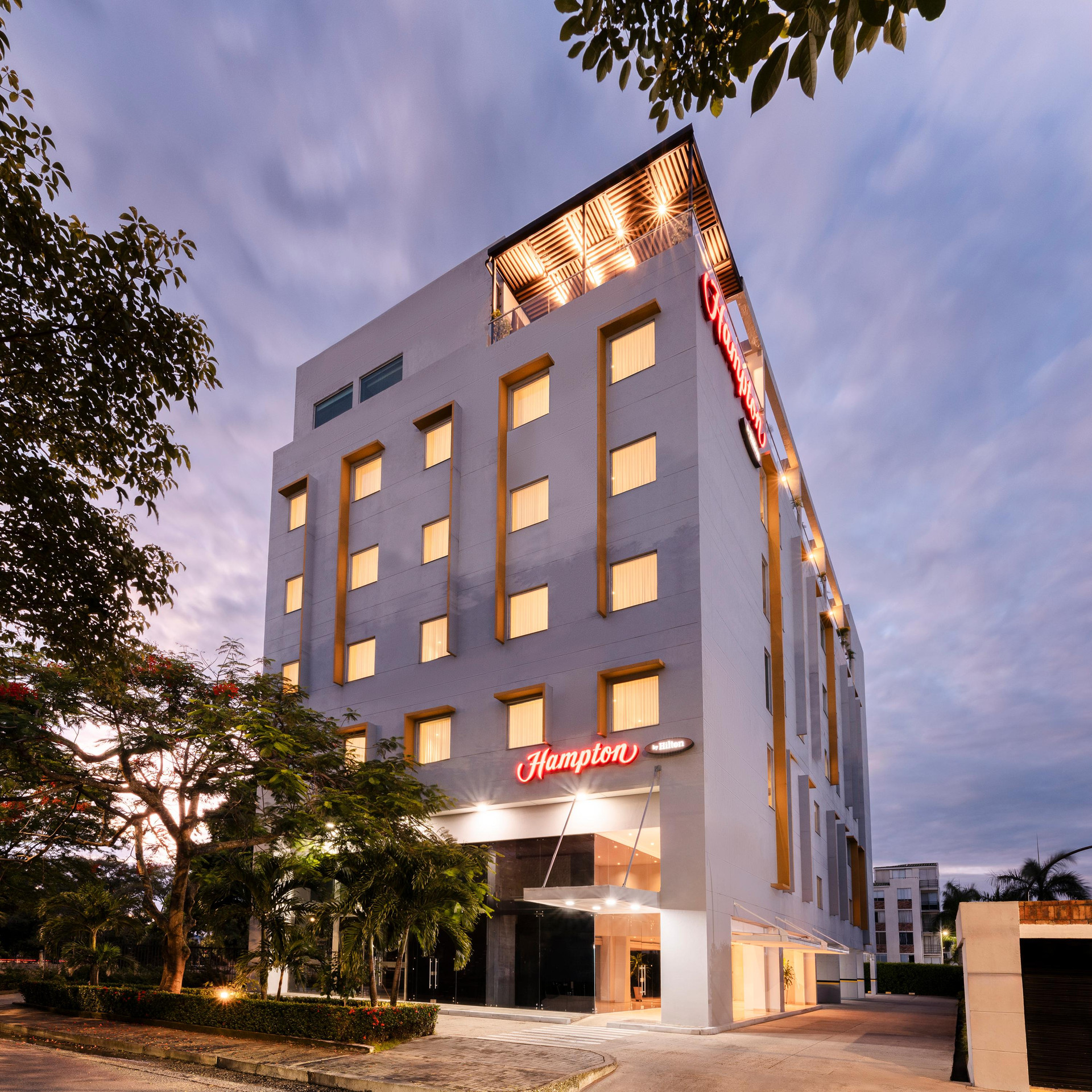 Vista Exterior Hampton By Hilton Yopal