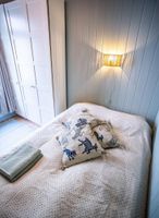 Alquiler Vacacional - Charming 1800s Apt w/ Fireplace - Free parking