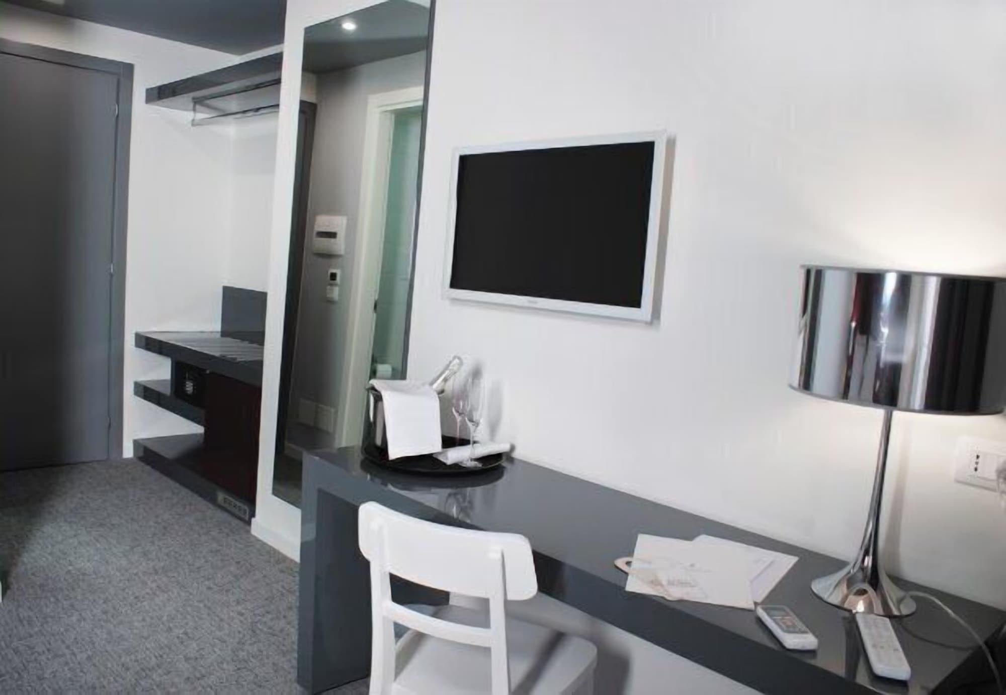 Set de Habitación Hotel Leopardi