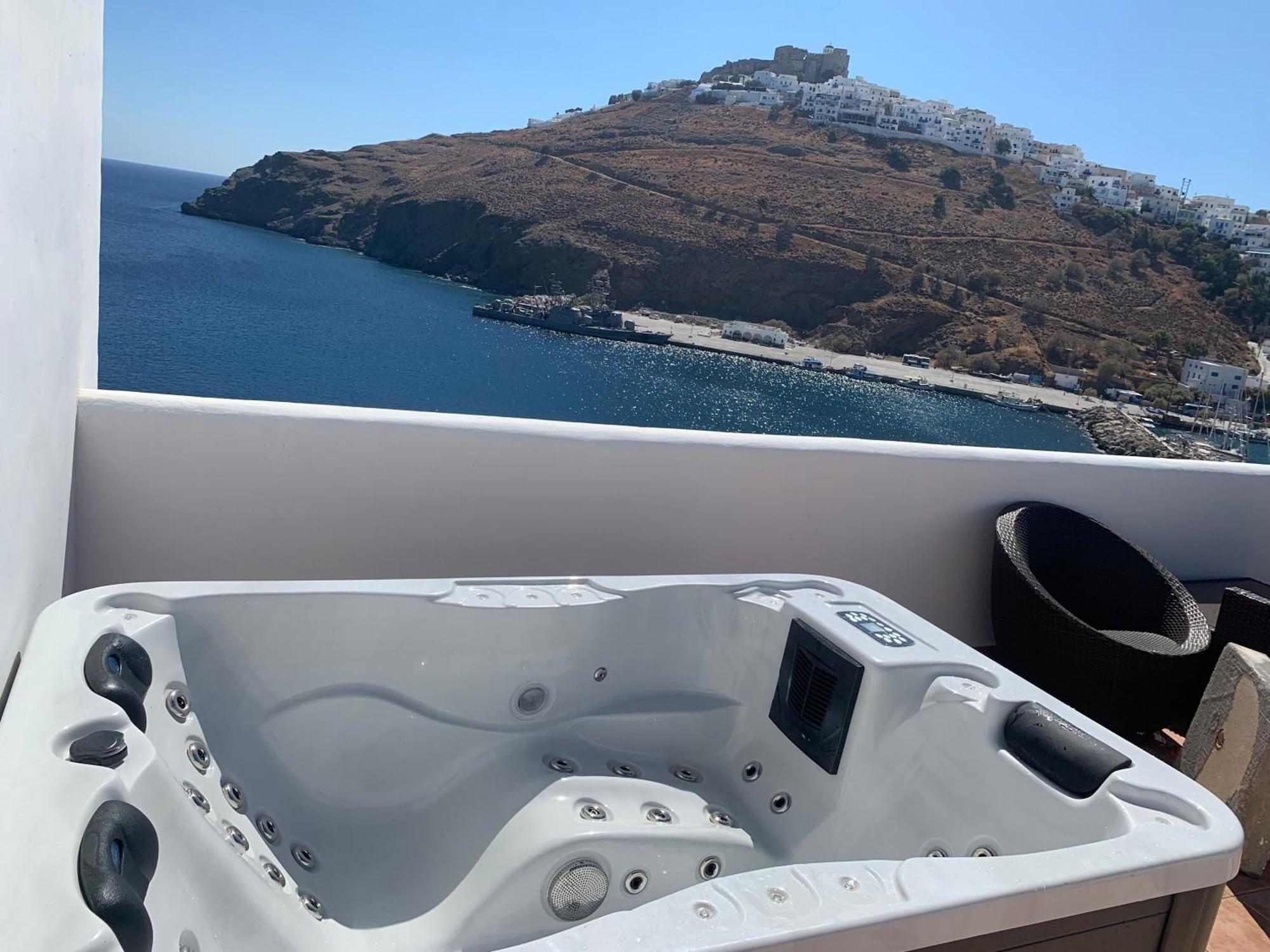 Equipamiento de Habitación Caldera Studios