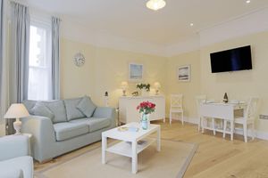 Arriendo temporal - The Blyth - luxury hotel style, central apartment with fantastic sea views