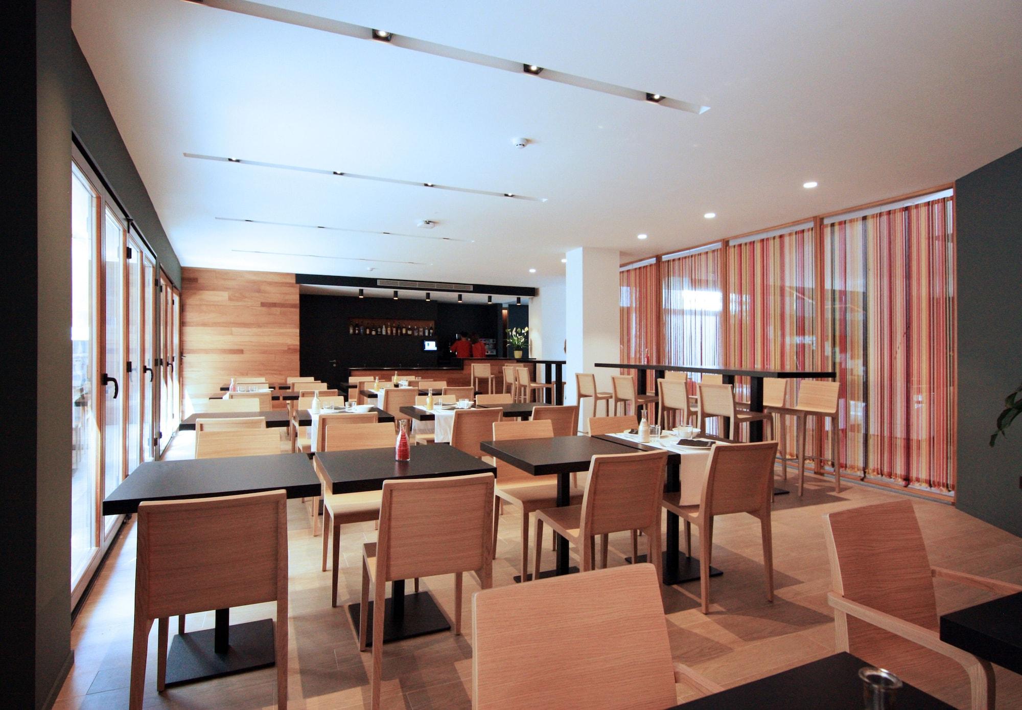 Restaurant Hotel Raval de la Mar