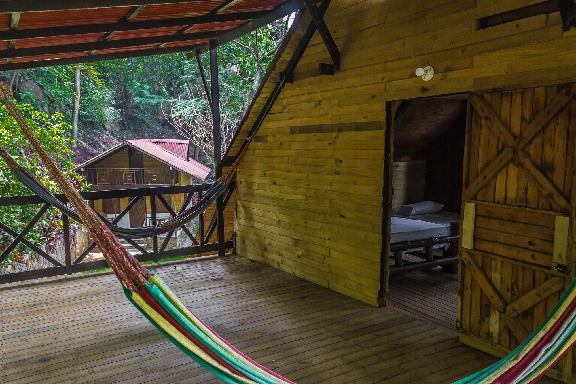Equipamiento de Habitación Sierra Limón Hotel Cabañas Club