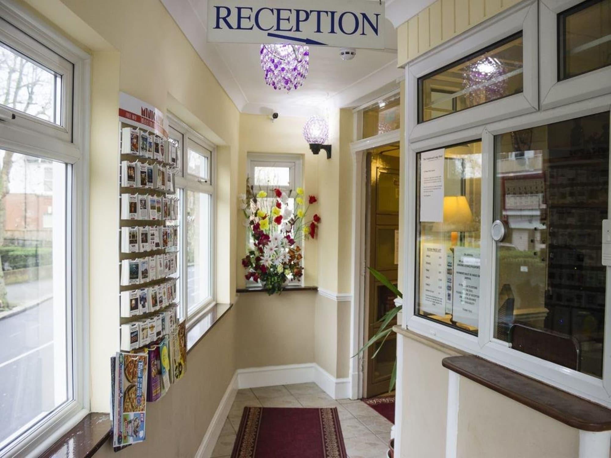 Vista Lobby Cricklewood Lodge Hotel