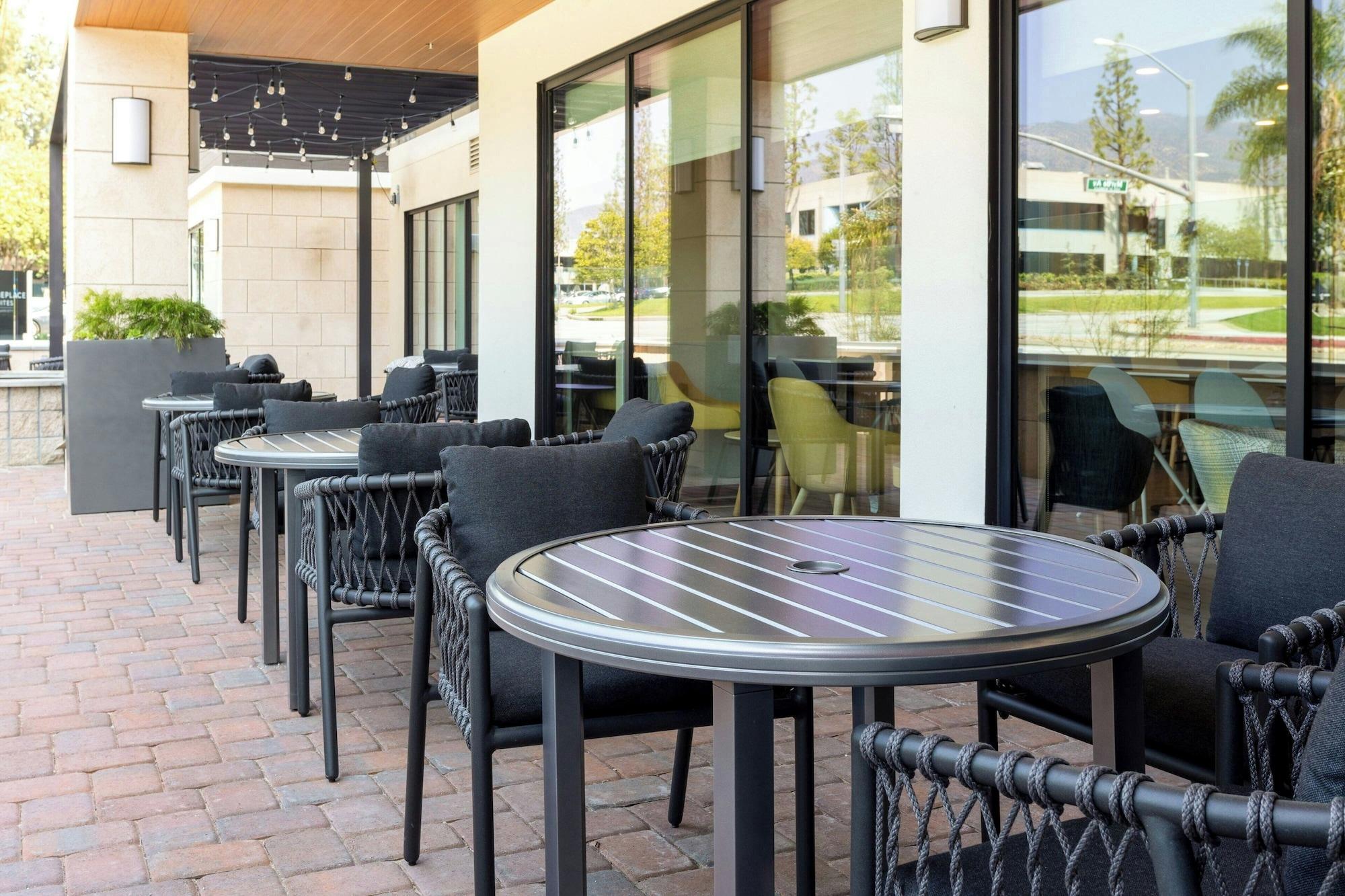 Bar/Salón Towneplace Suites By Marriott Monrovia
