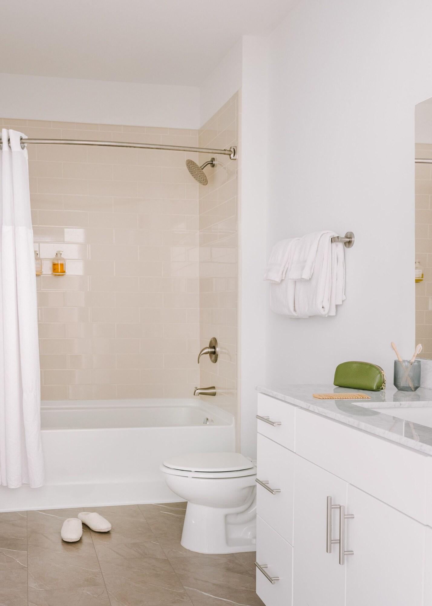 Varios Midtown South