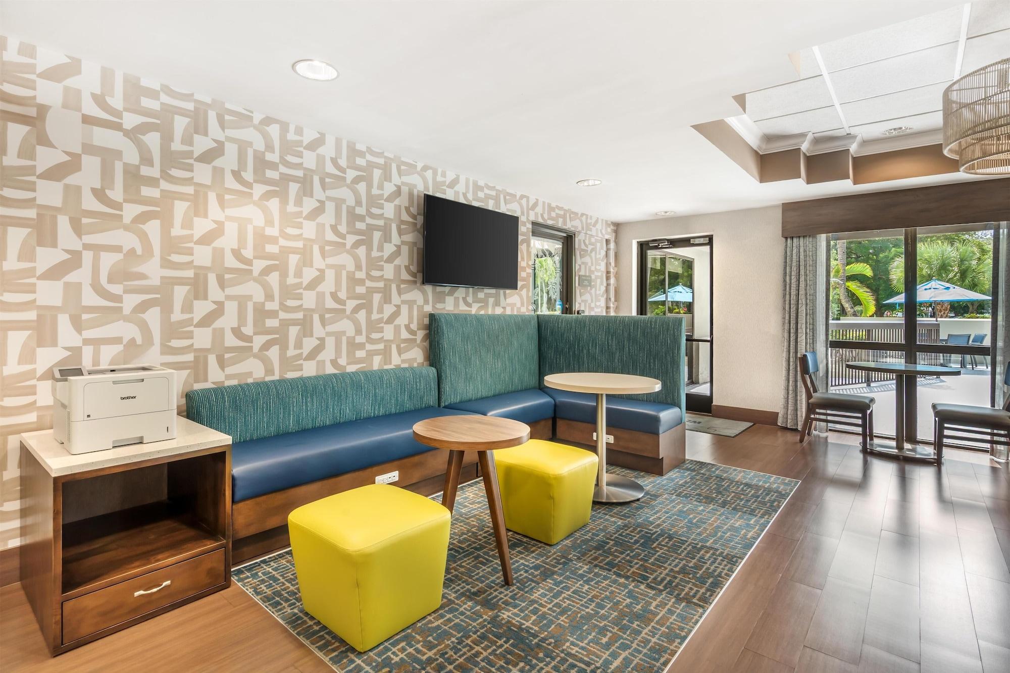 Vista Lobby Hampton Inn Fort Myers-Airport & I-75