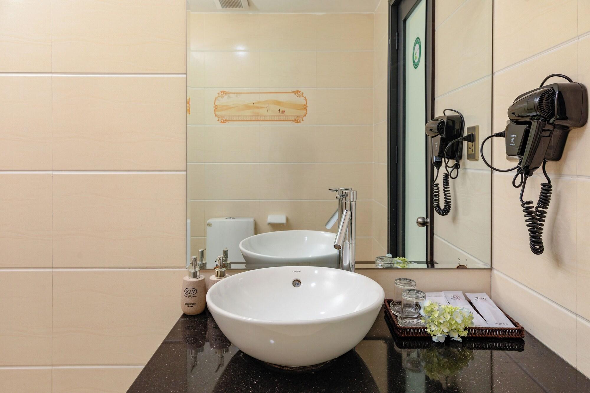 Equipamiento de Habitación Kay Han Riverfront Hotel Da Nang
