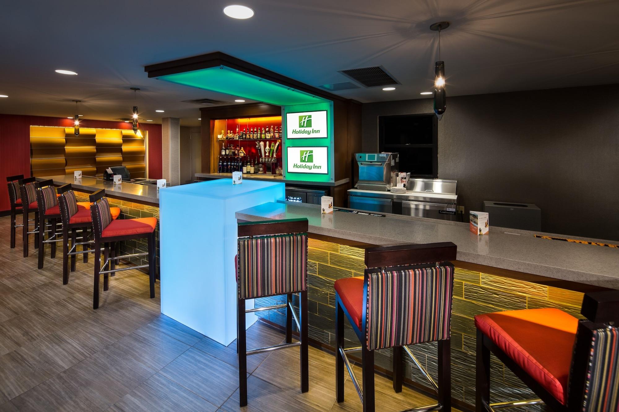 Bar/Salón Holiday Inn Milwaukee Riverfront by IHG