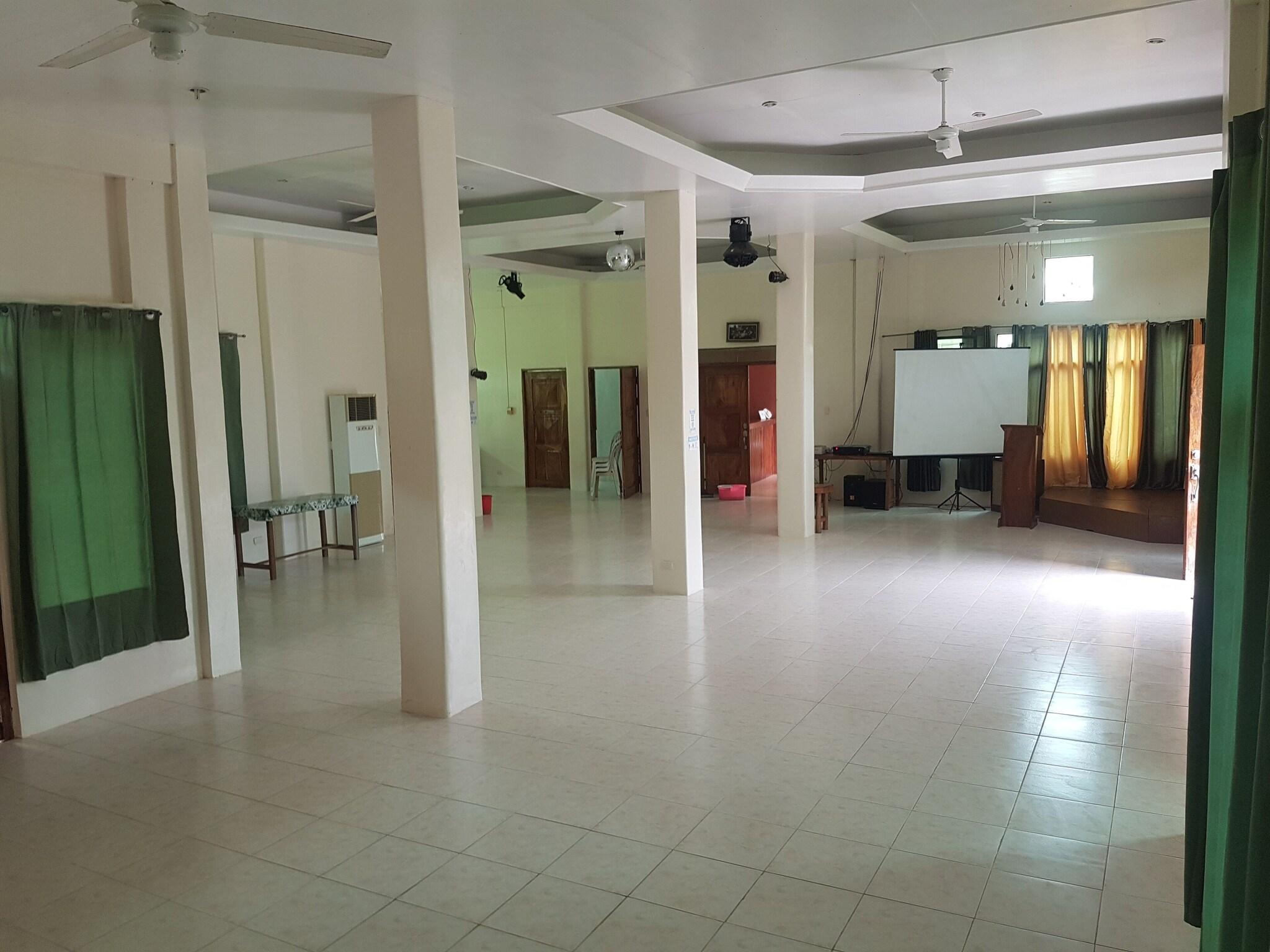 Centro de Negocios Aglicay Beach Resort