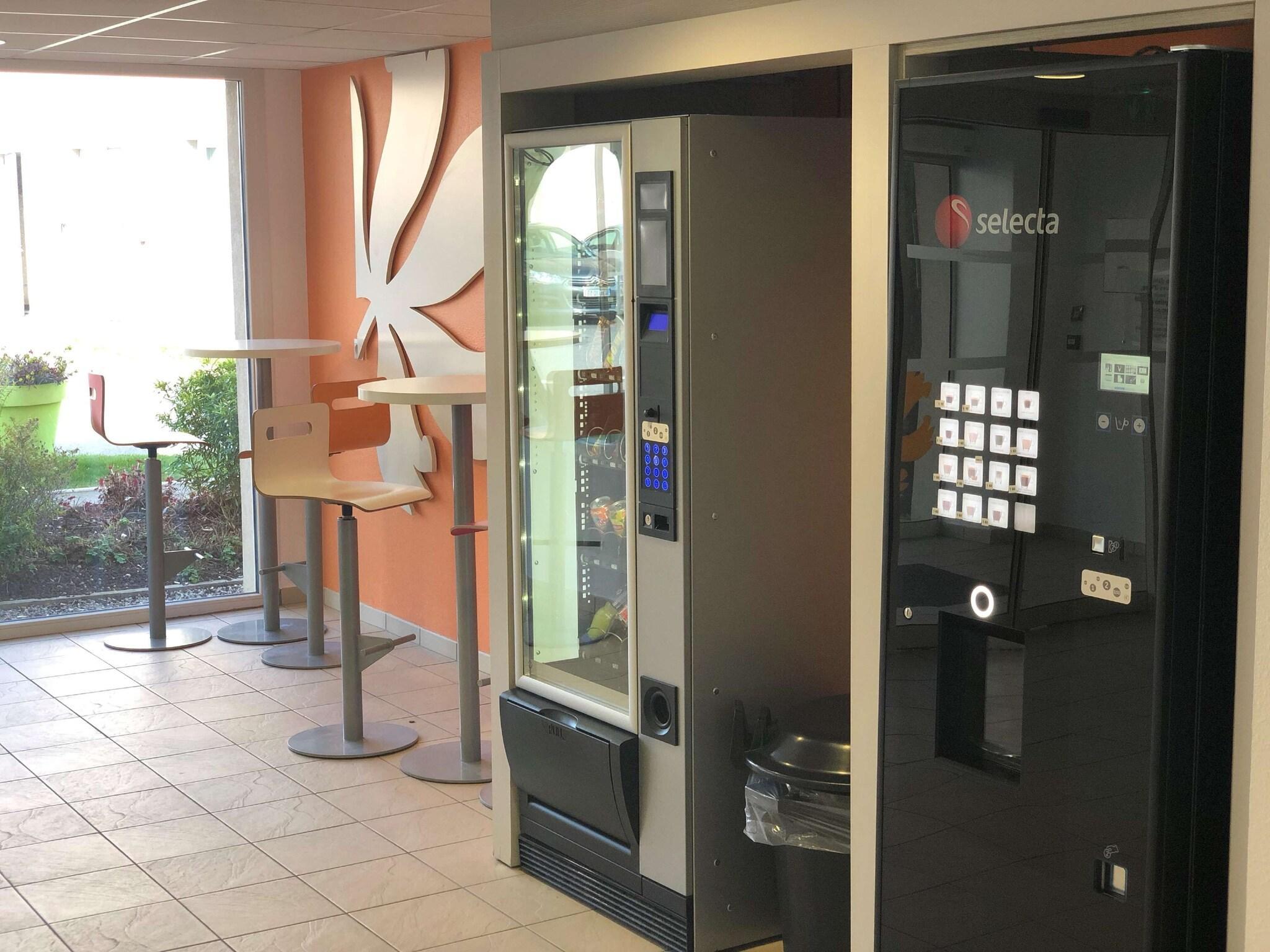 Vista Lobby Premiere Classe Roissy - Aéroport CDG - Le Mesnil