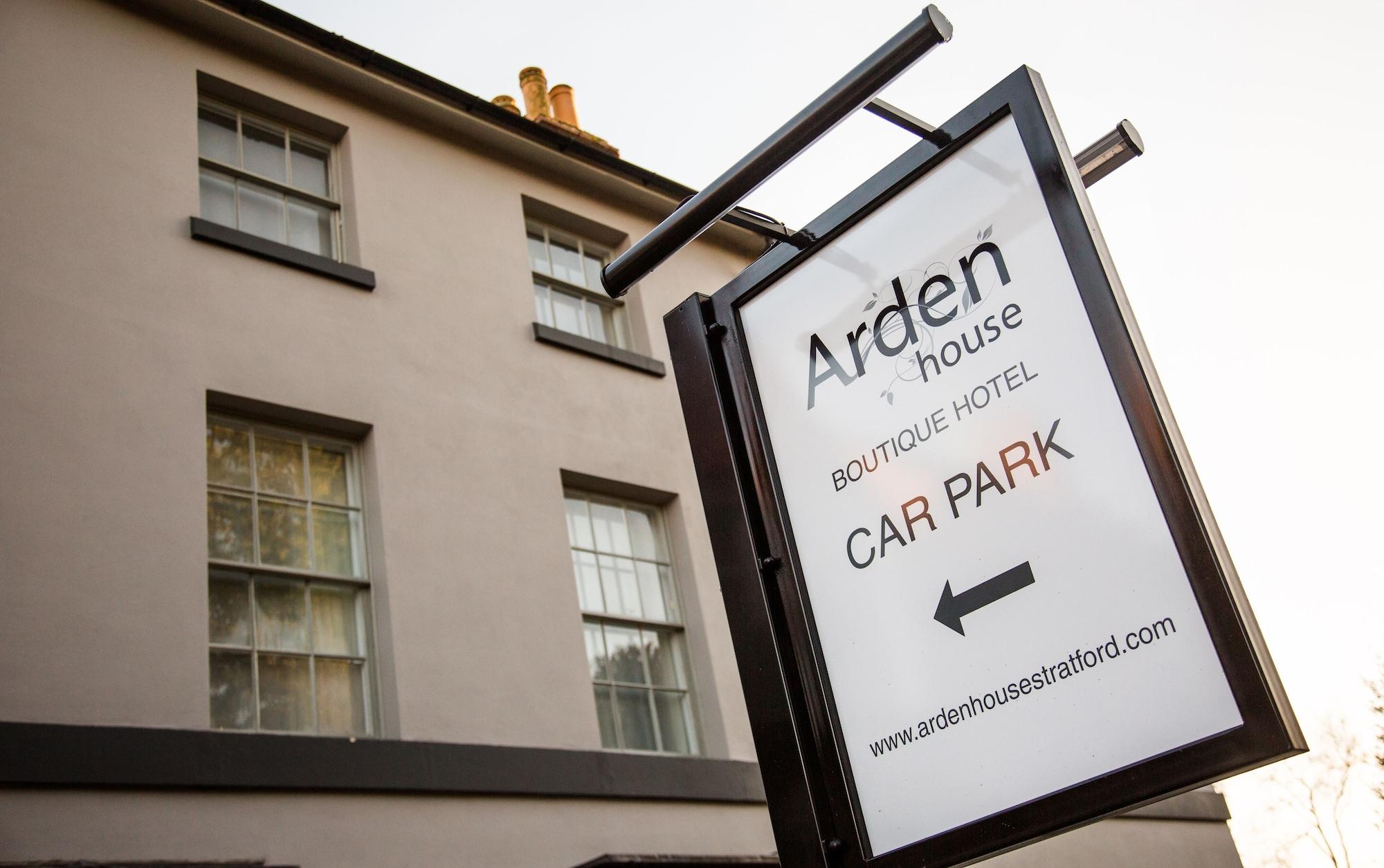 Vista Exterior Arden House