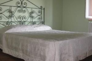 Alquiler Vacacional - At 5 minutes from the Walls of Lucca and 10 from historic villas, the house is part of an ancient court completely renovated with courtyard, large garden