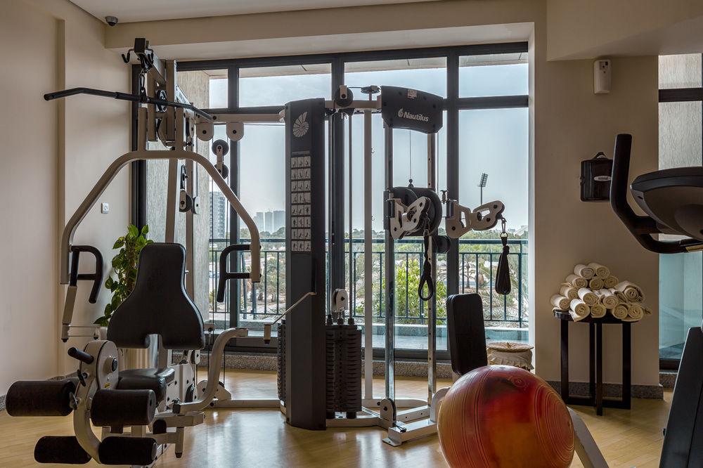 Gimnasio Arabian Park Dubai, an Edge by Rotana Hotel