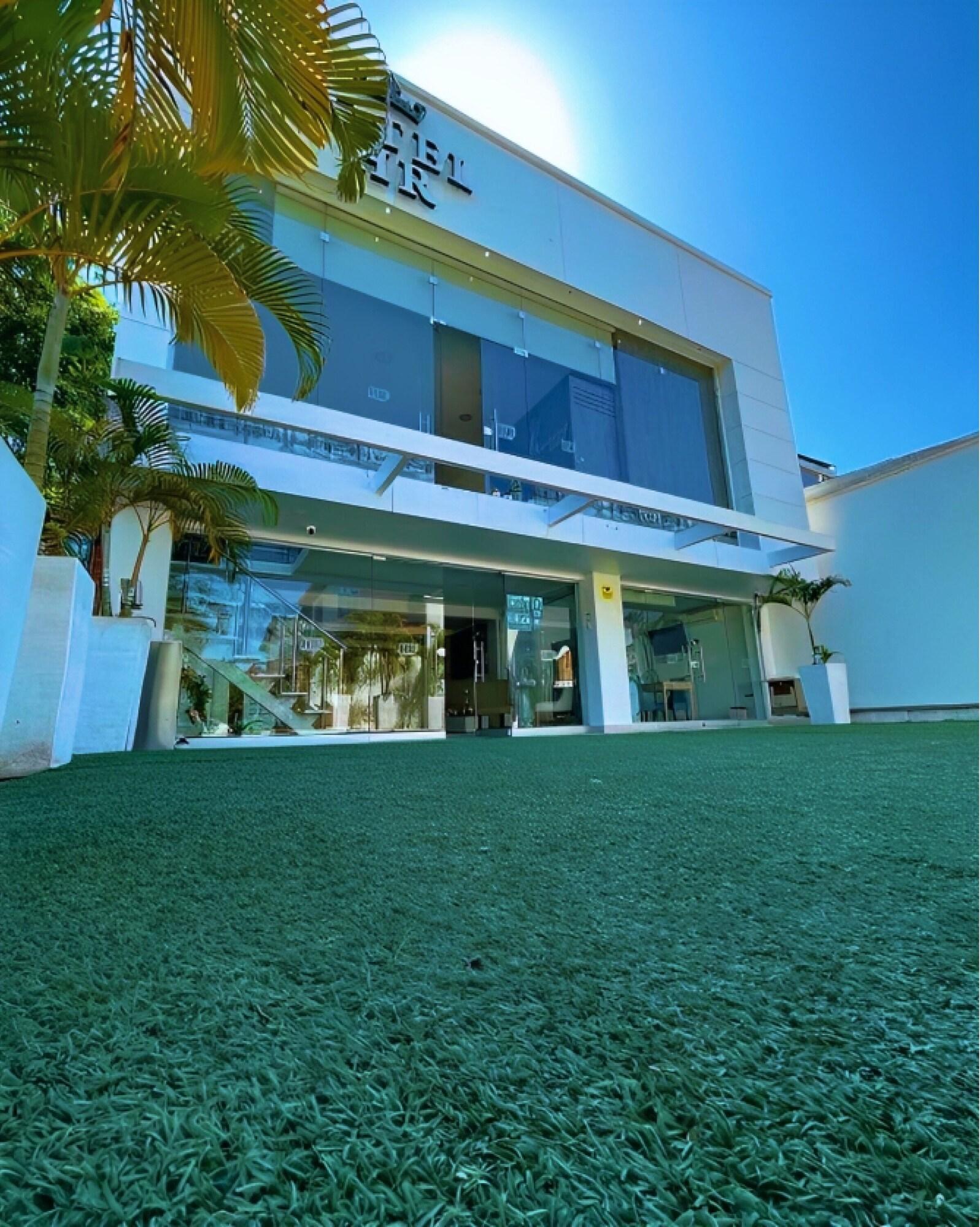Vista Exterior HOTEL HABANA REAL